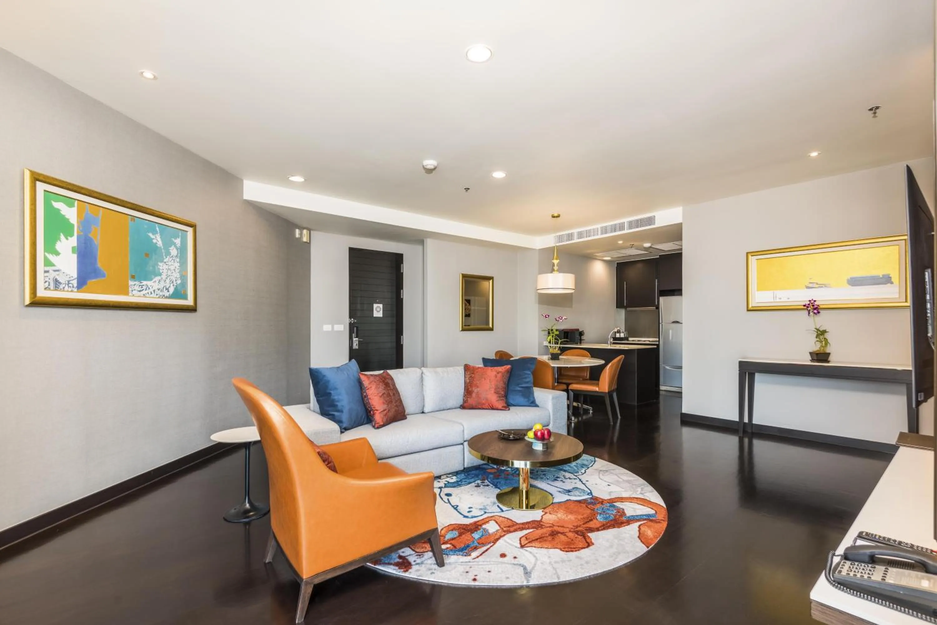 Living room in Chatrium Hotel Riverside Bangkok