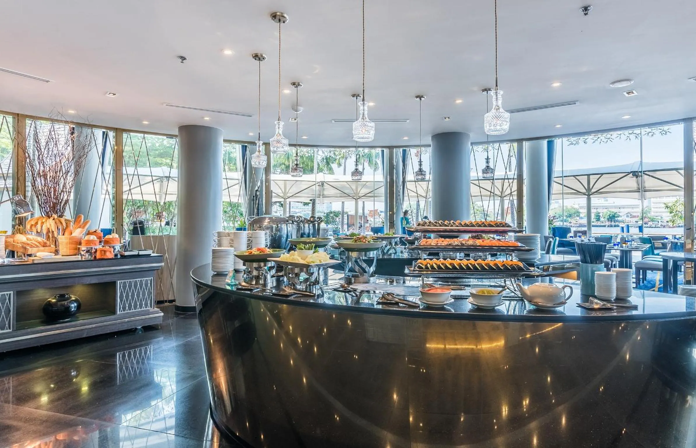 Restaurant/places to eat in Chatrium Hotel Riverside Bangkok