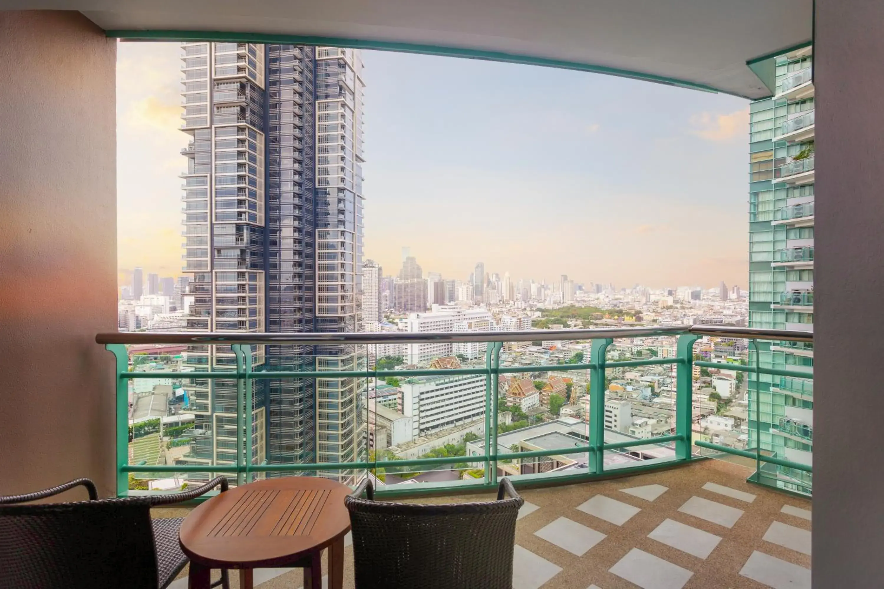 One-Bedroom Suite King with City View in Chatrium Hotel Riverside Bangkok One-Bedroom Suite King with City View in Chatrium Hotel Riverside Bangkok