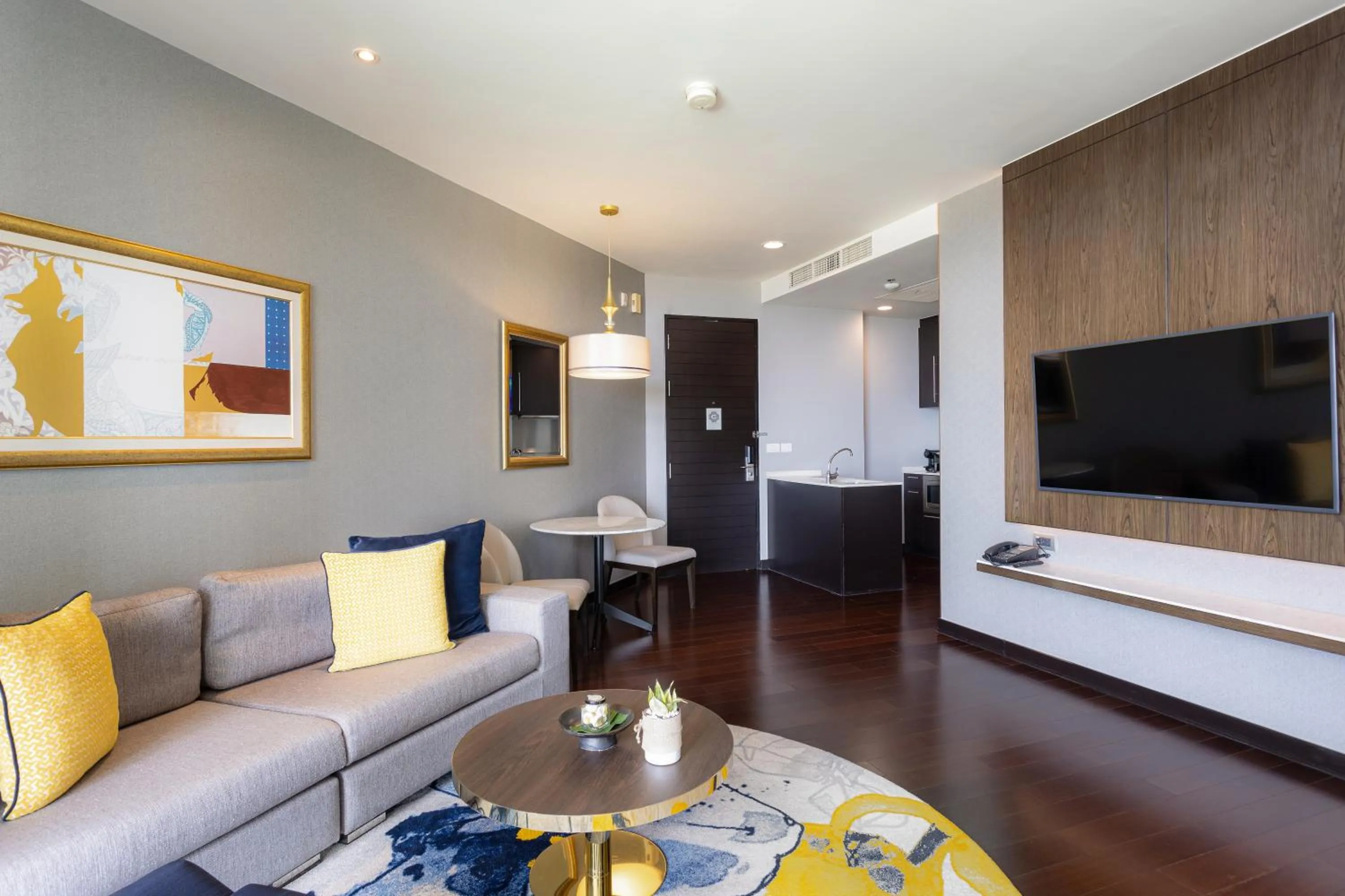 TV and multimedia in Chatrium Hotel Riverside Bangkok