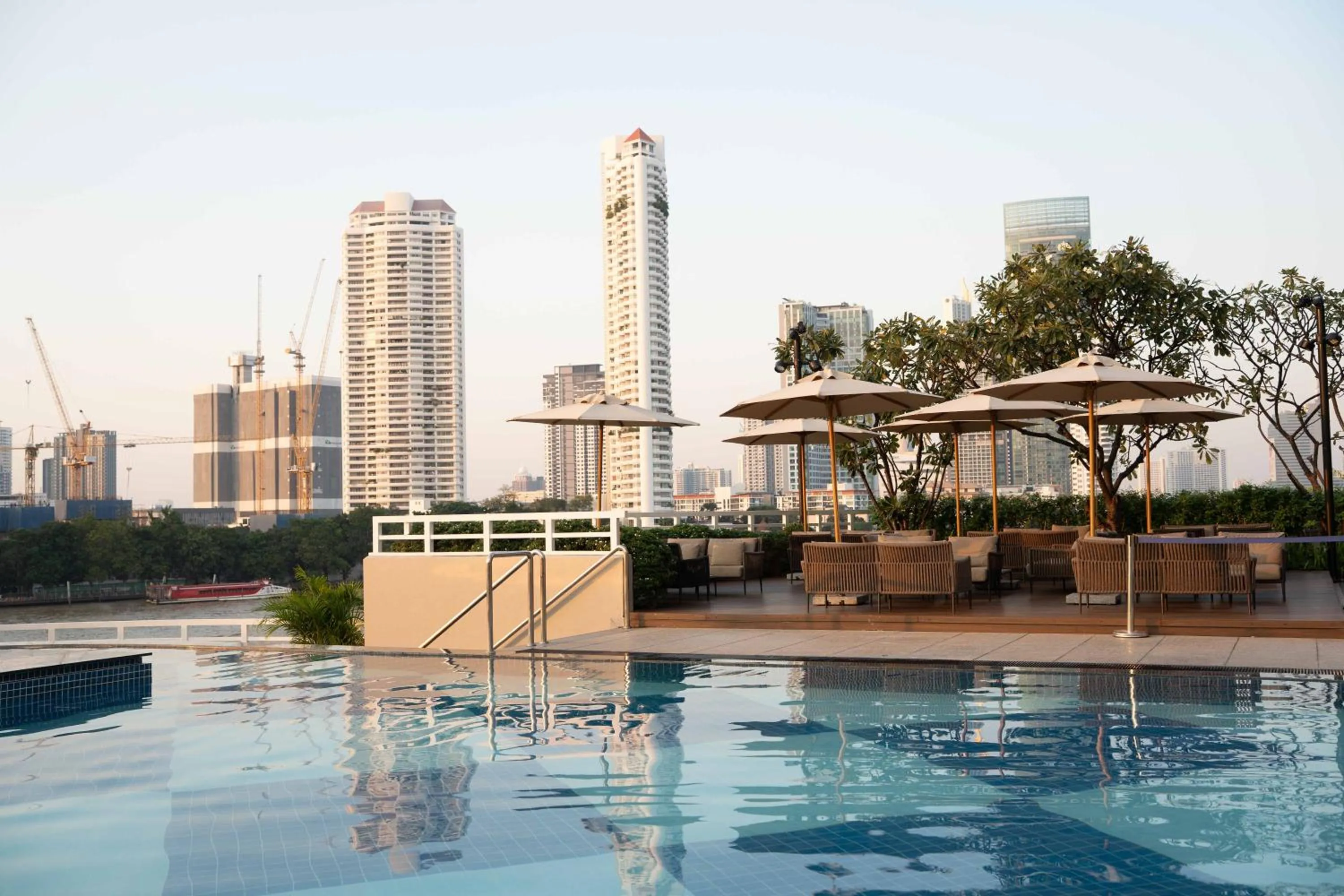 Swimming pool in Chatrium Hotel Riverside Bangkok