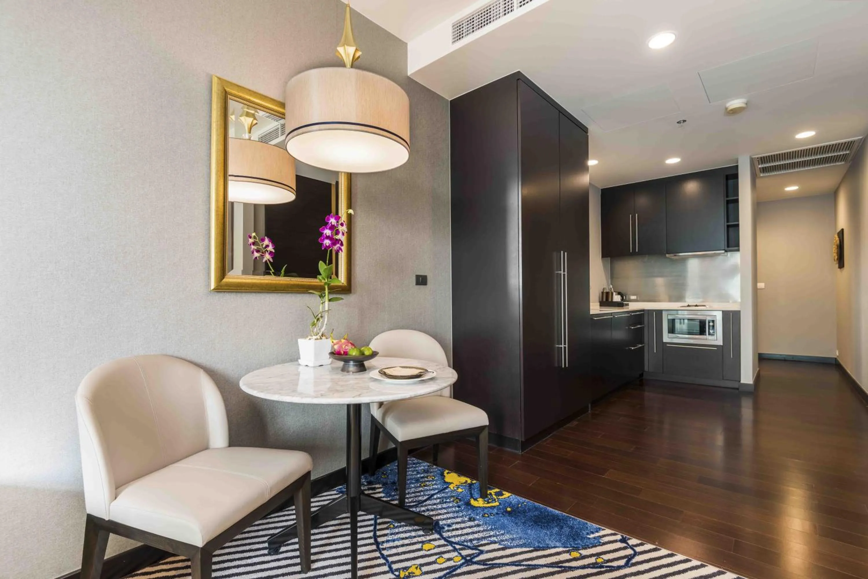 Seating area in Chatrium Hotel Riverside Bangkok