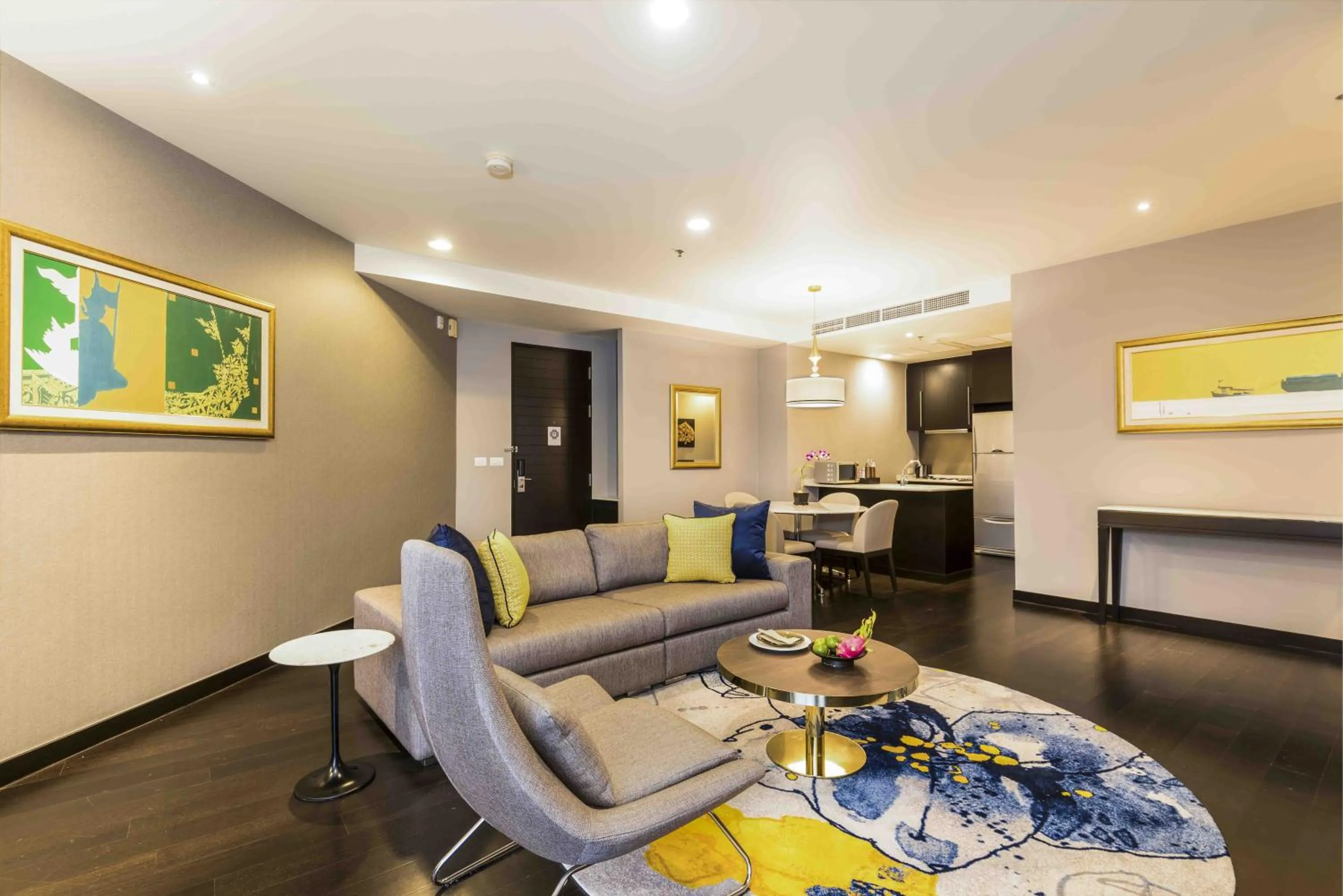 Living room in Chatrium Hotel Riverside Bangkok