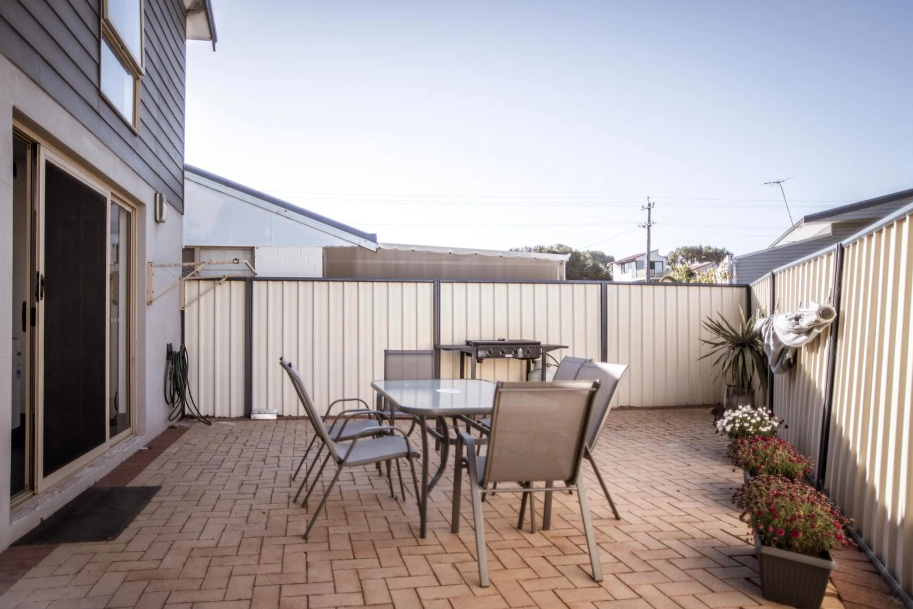 Inner courtyard view in Archipelago Apartments Esperance