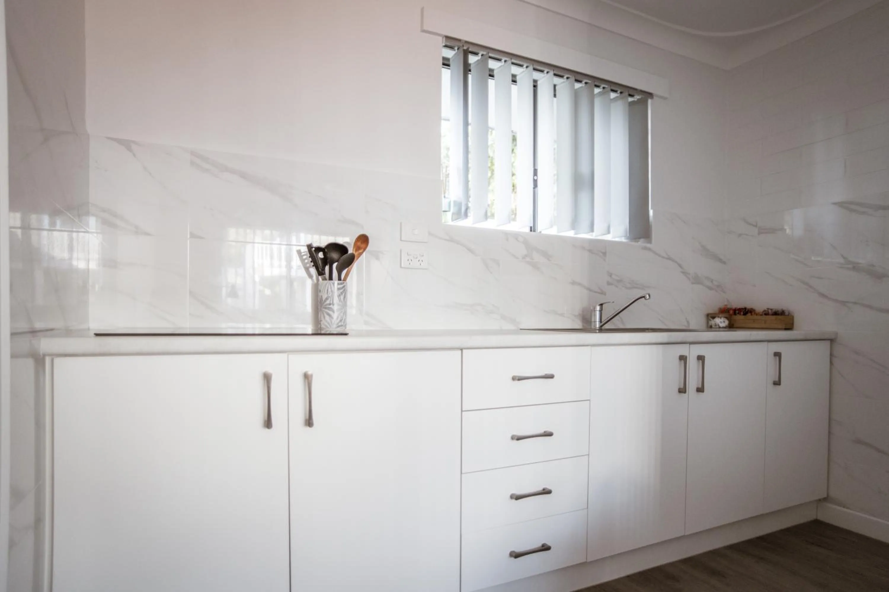 Kitchen or kitchenette in Archipelago Apartments Esperance