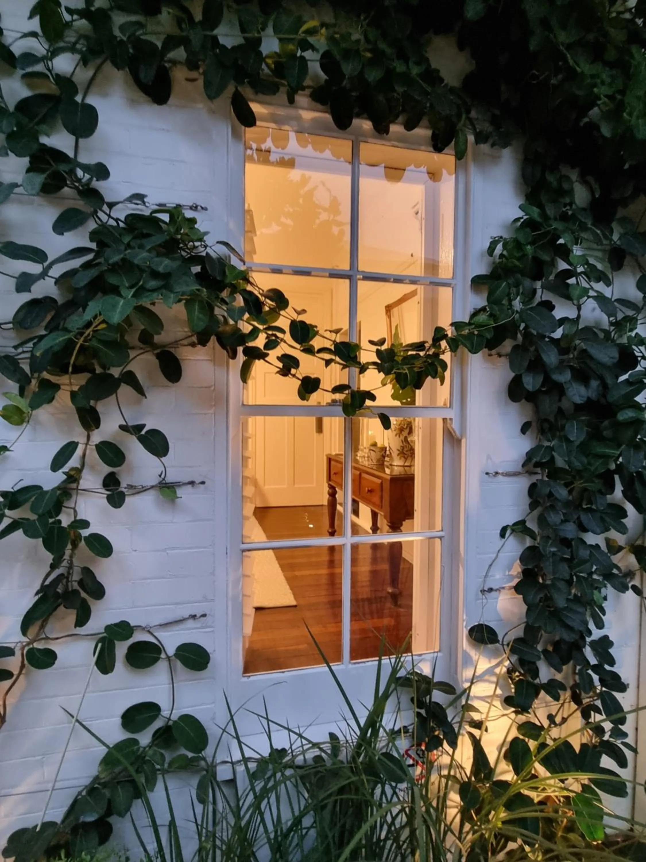 Night in Edward Lodge New Fam