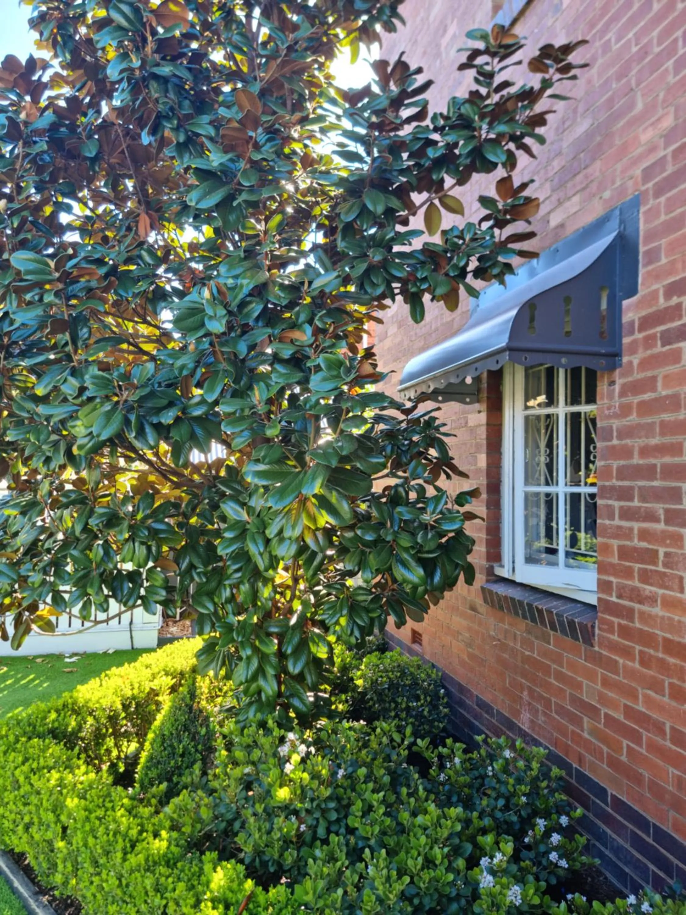 Property building in Edward Lodge New Fam