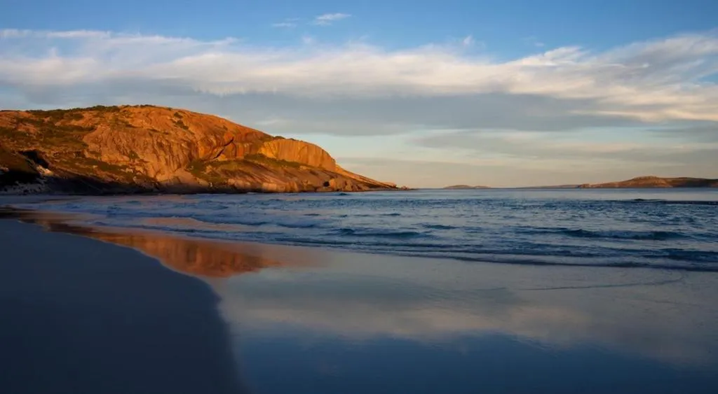 Beach in Esperance Beachfront Resort