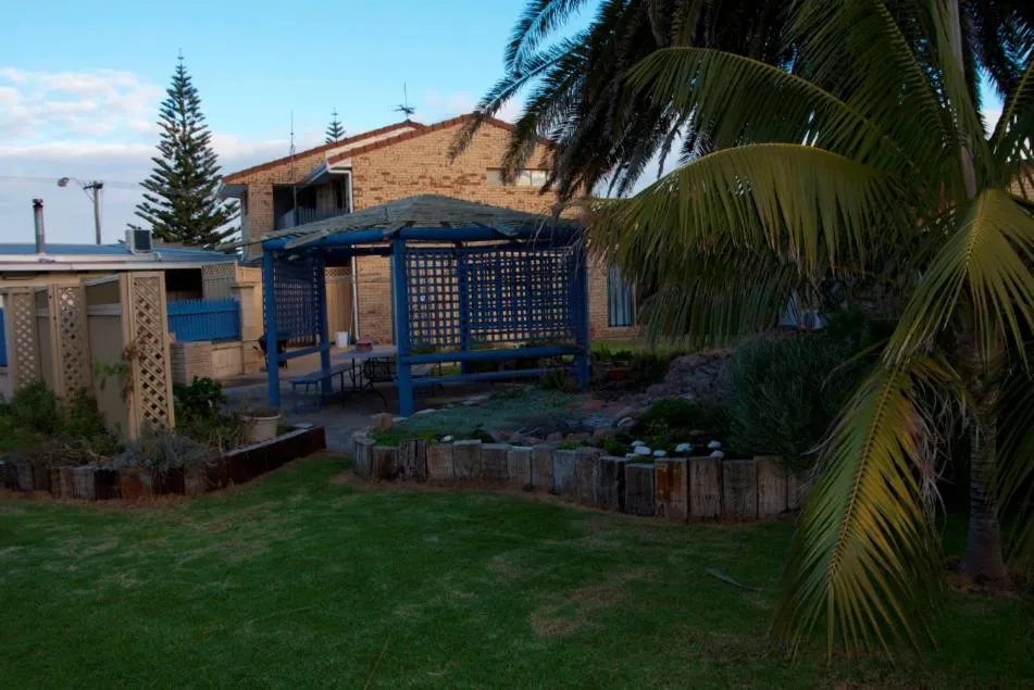 Garden in Esperance Beachfront Resort