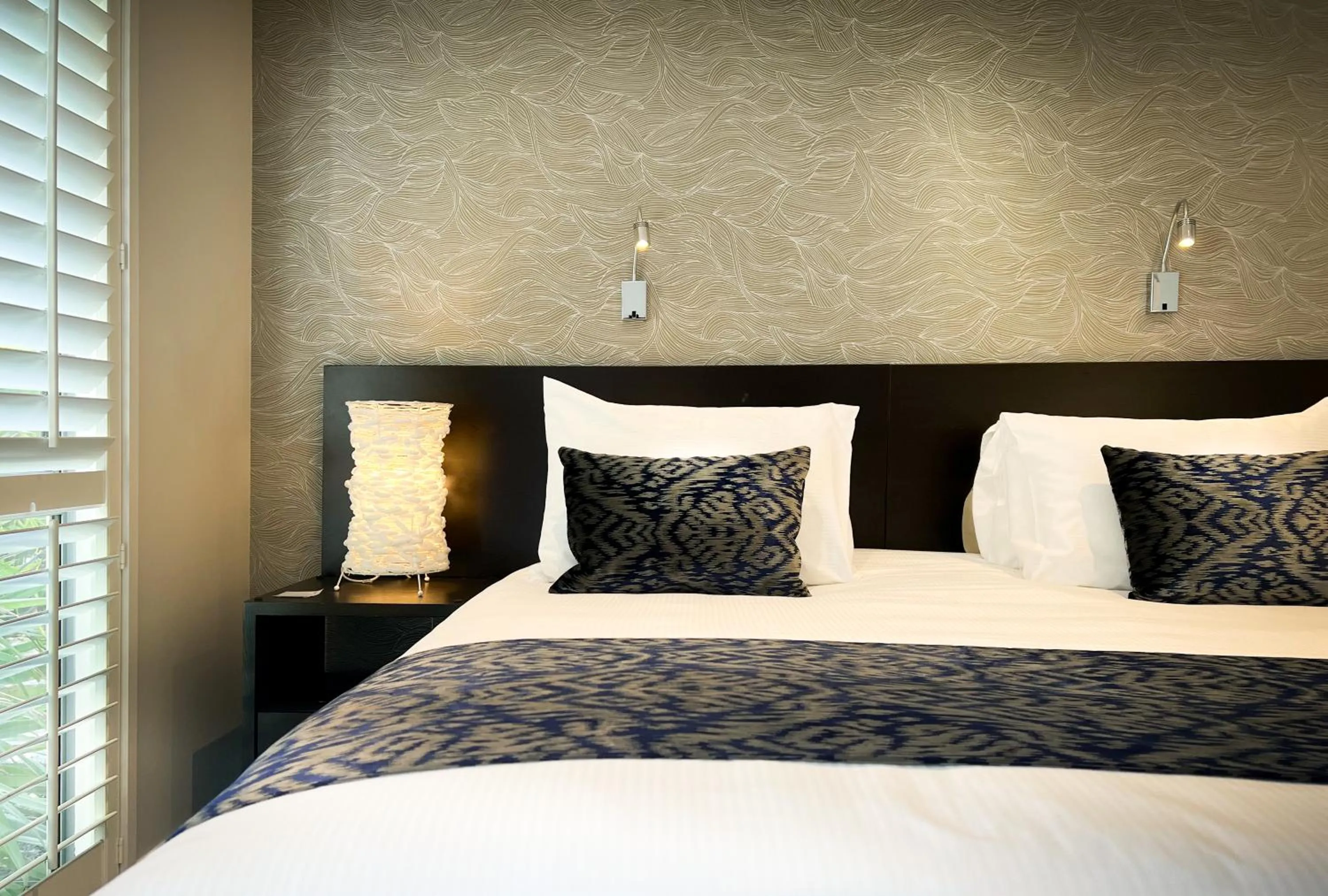 Bedroom, Bed in The Sails Nelson