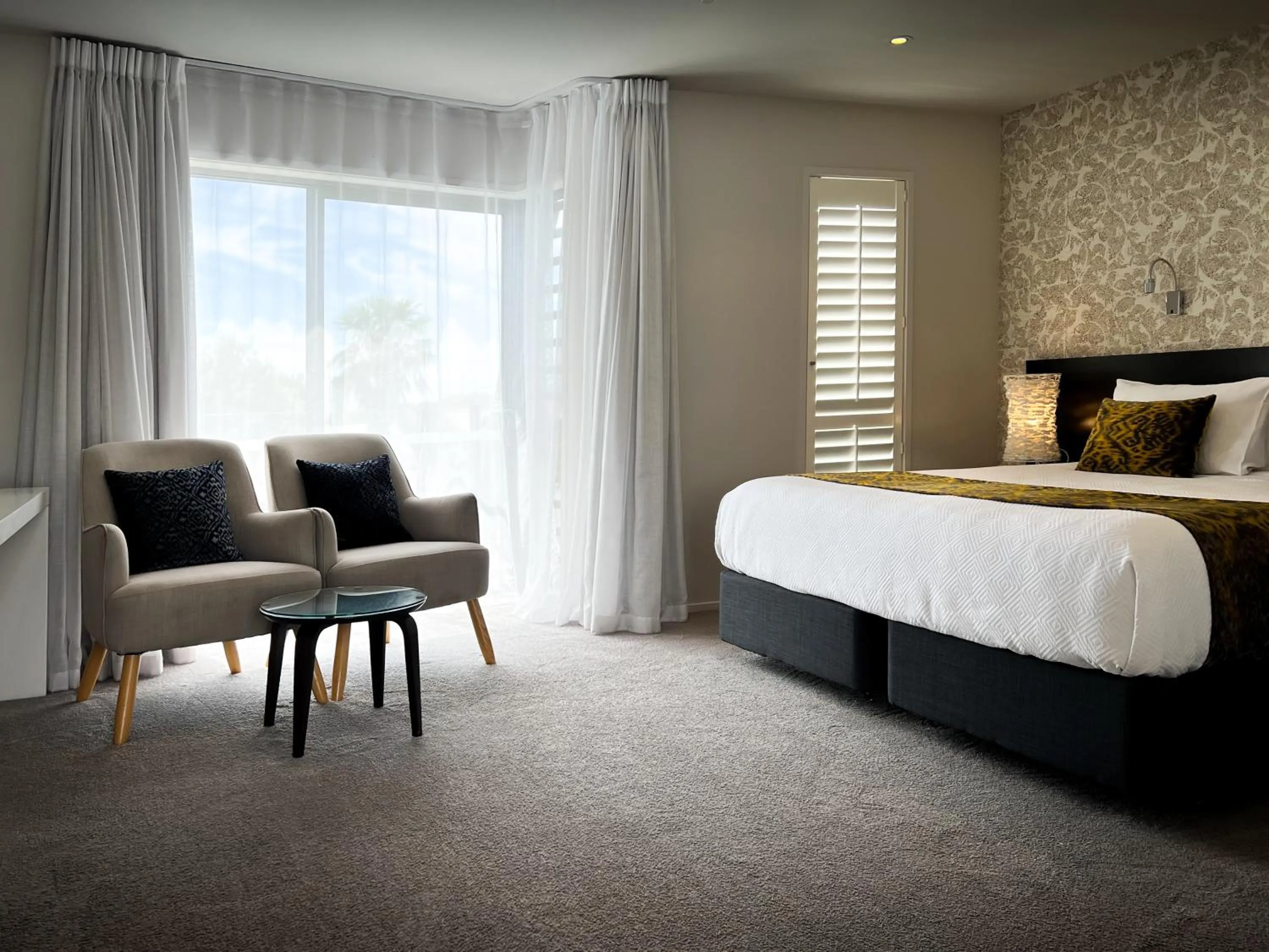 Bedroom, Bed in The Sails Nelson