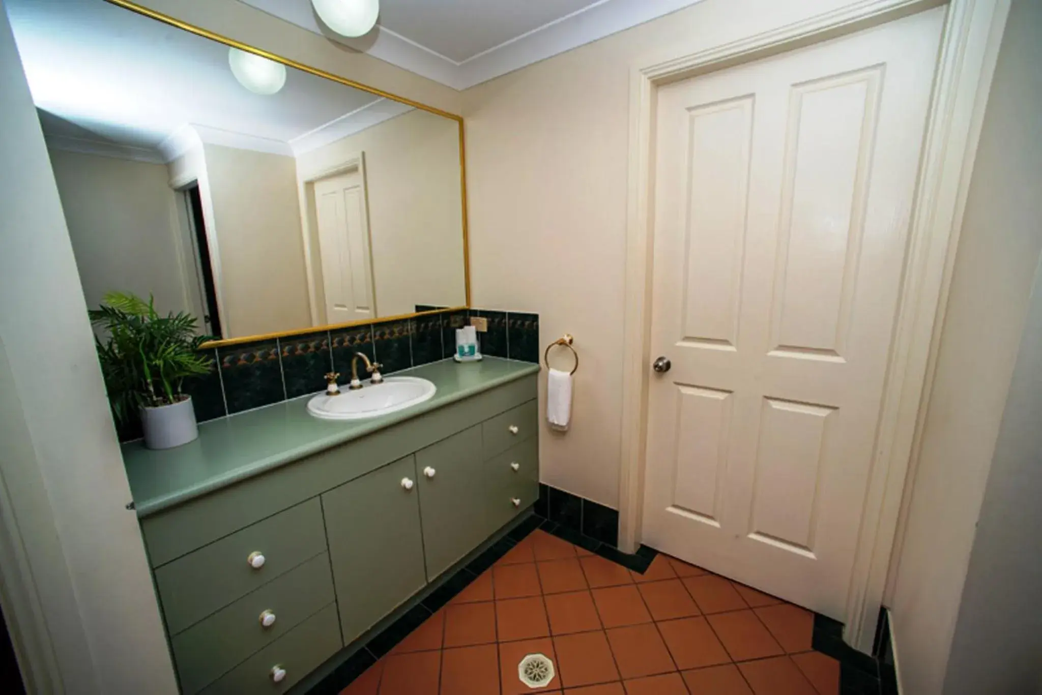 Two-Bedroom Apartment - Dog Friendly in Beaches Serviced Apartments Two-Bedroom Apartment - Dog Friendly in Beaches Serviced Apartments