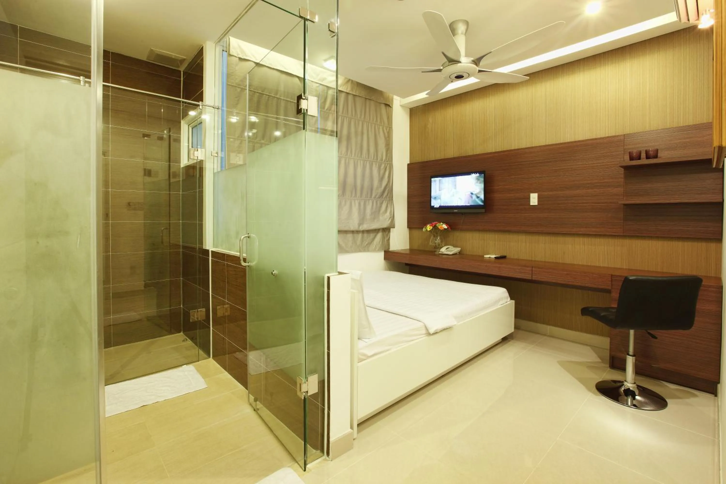 Bathroom in Yellow House Saigon