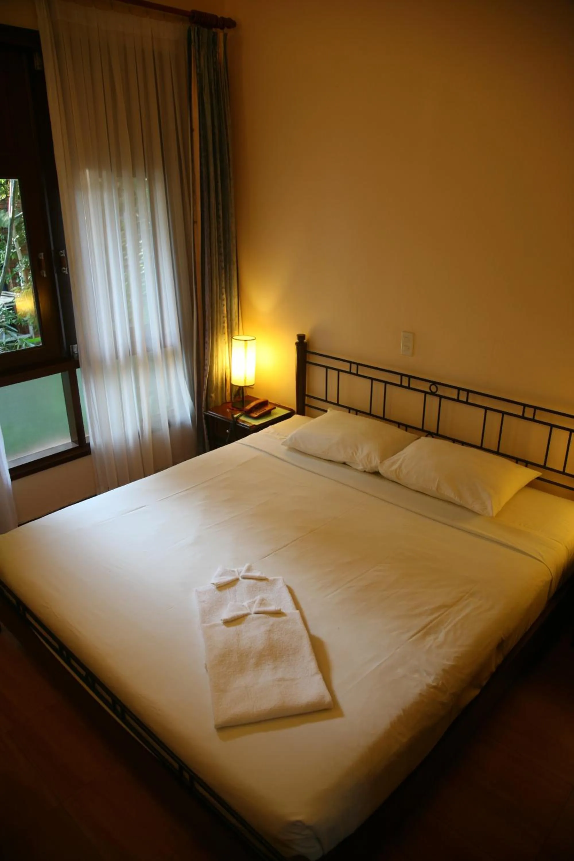 Bedroom, Bed in Mui Ne Resort