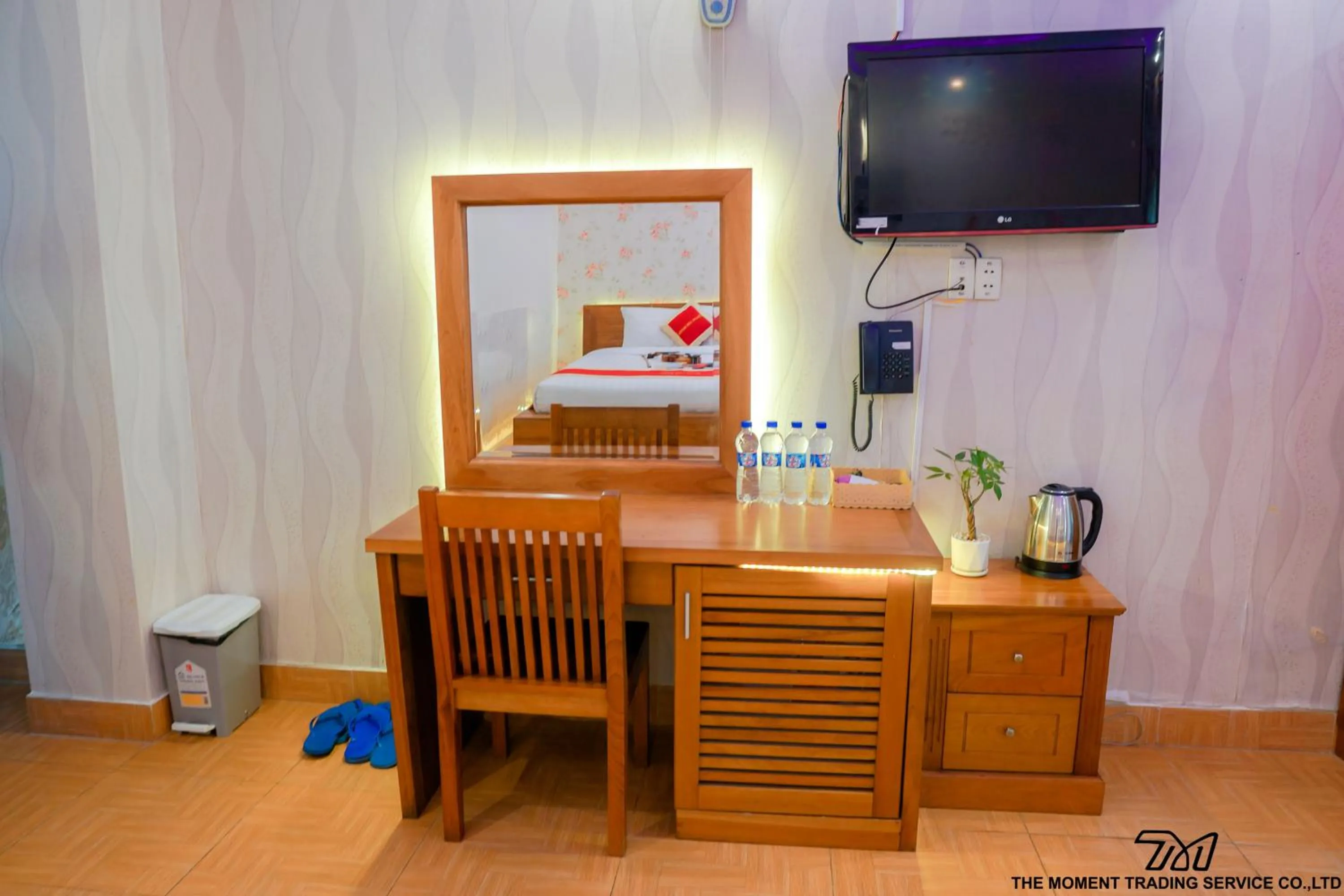 TV and multimedia in Seika Hotel by The Moment