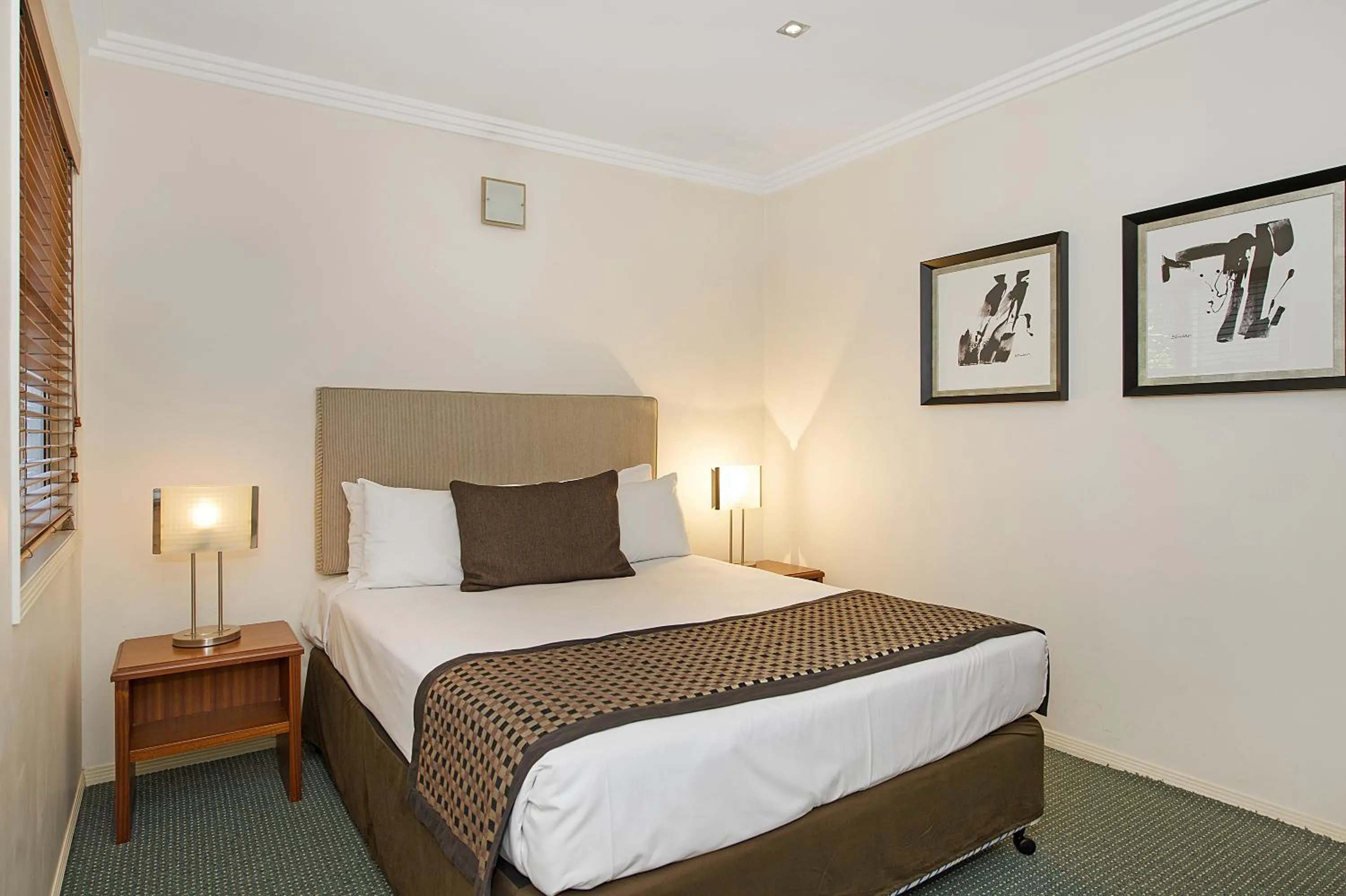 Bedroom in Airport Heritage Motel