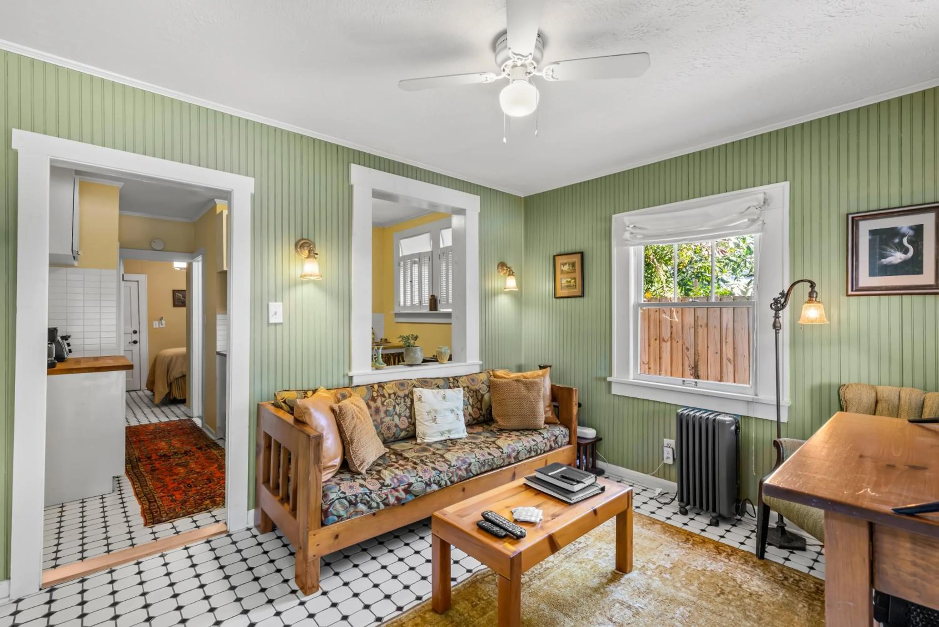 Charming 1923 Cottage at Erehwon Retreat
