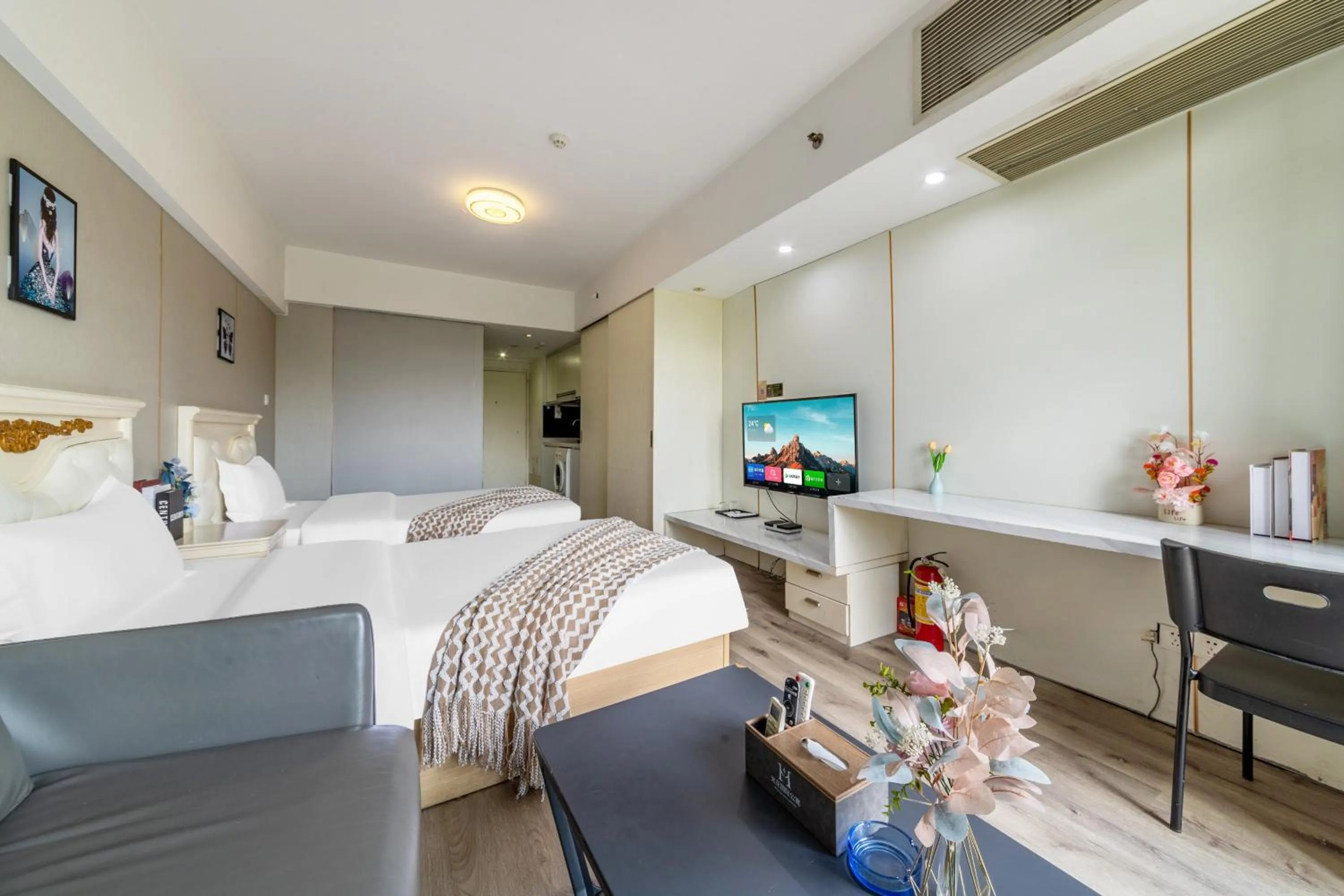 Bed in Mihua Times You Apartment