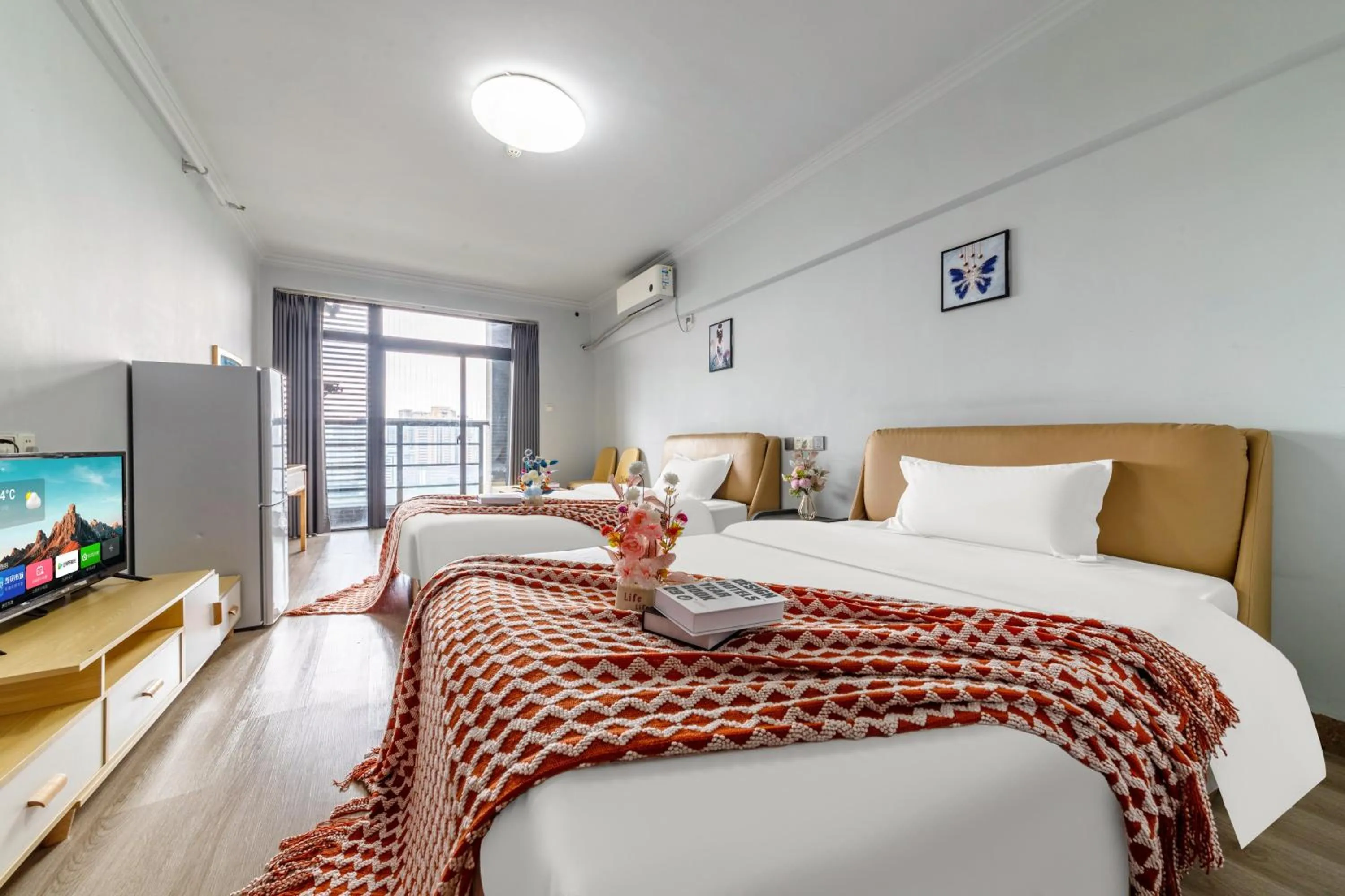 Bed in Mihua Times You Apartment