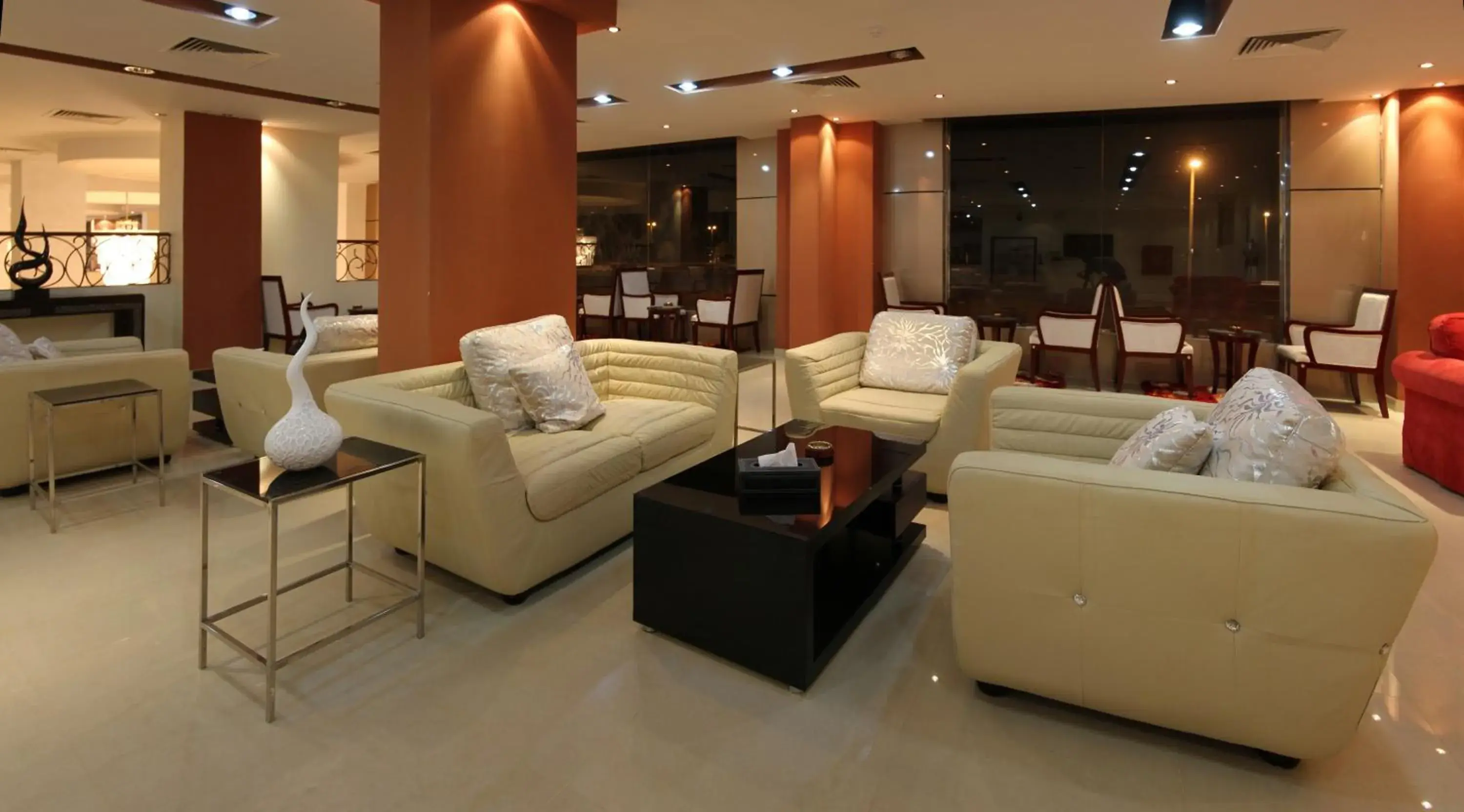 Lobby or reception in رؤوم إن للشقق المخدومة-Raoum Inn Serviced Apartments Lobby or reception in رؤوم إن للشقق المخدومة-Raoum Inn Serviced Apartments