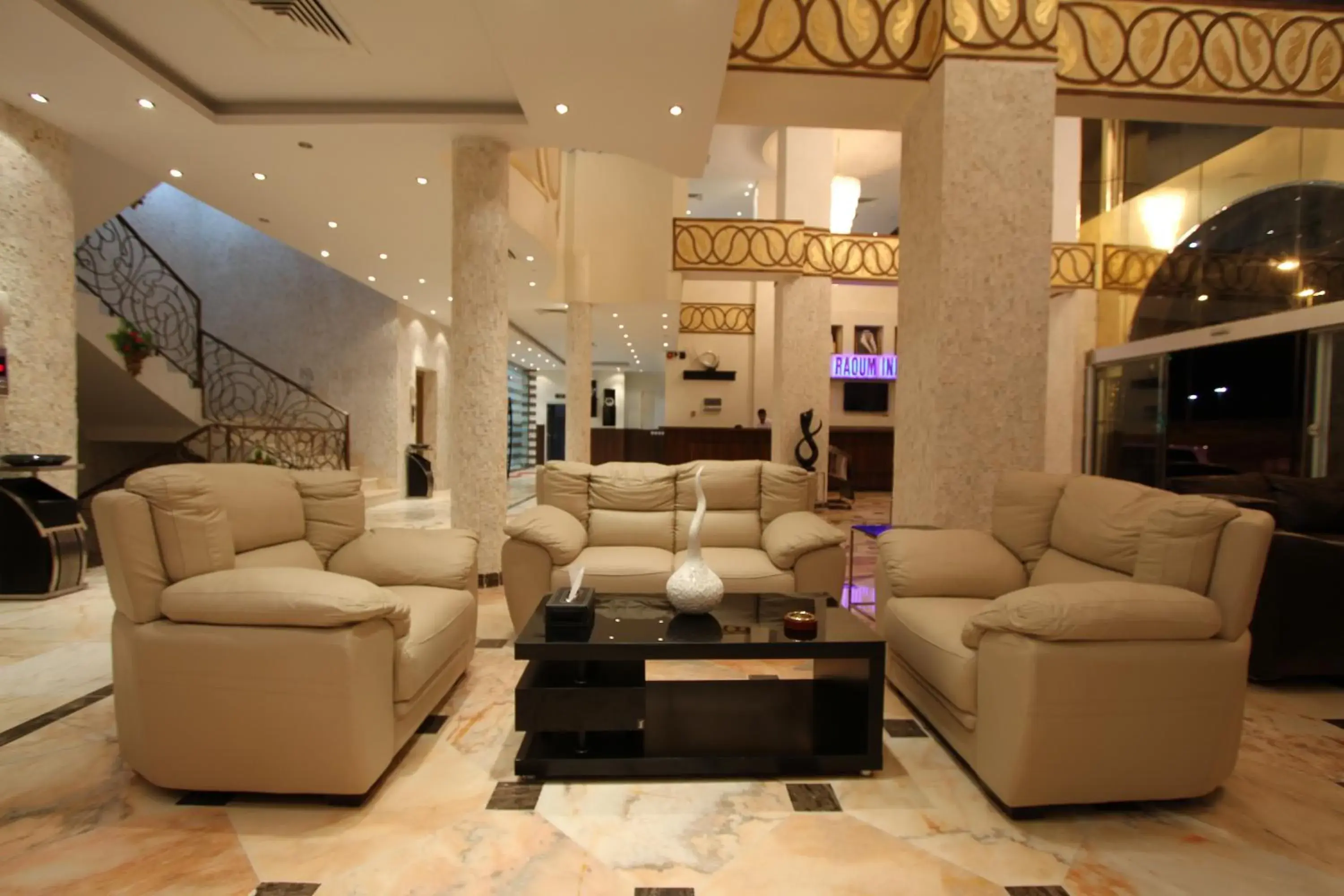 Lobby or reception in رؤوم إن للشقق المخدومة-Raoum Inn Serviced Apartments Lobby or reception in رؤوم إن للشقق المخدومة-Raoum Inn Serviced Apartments