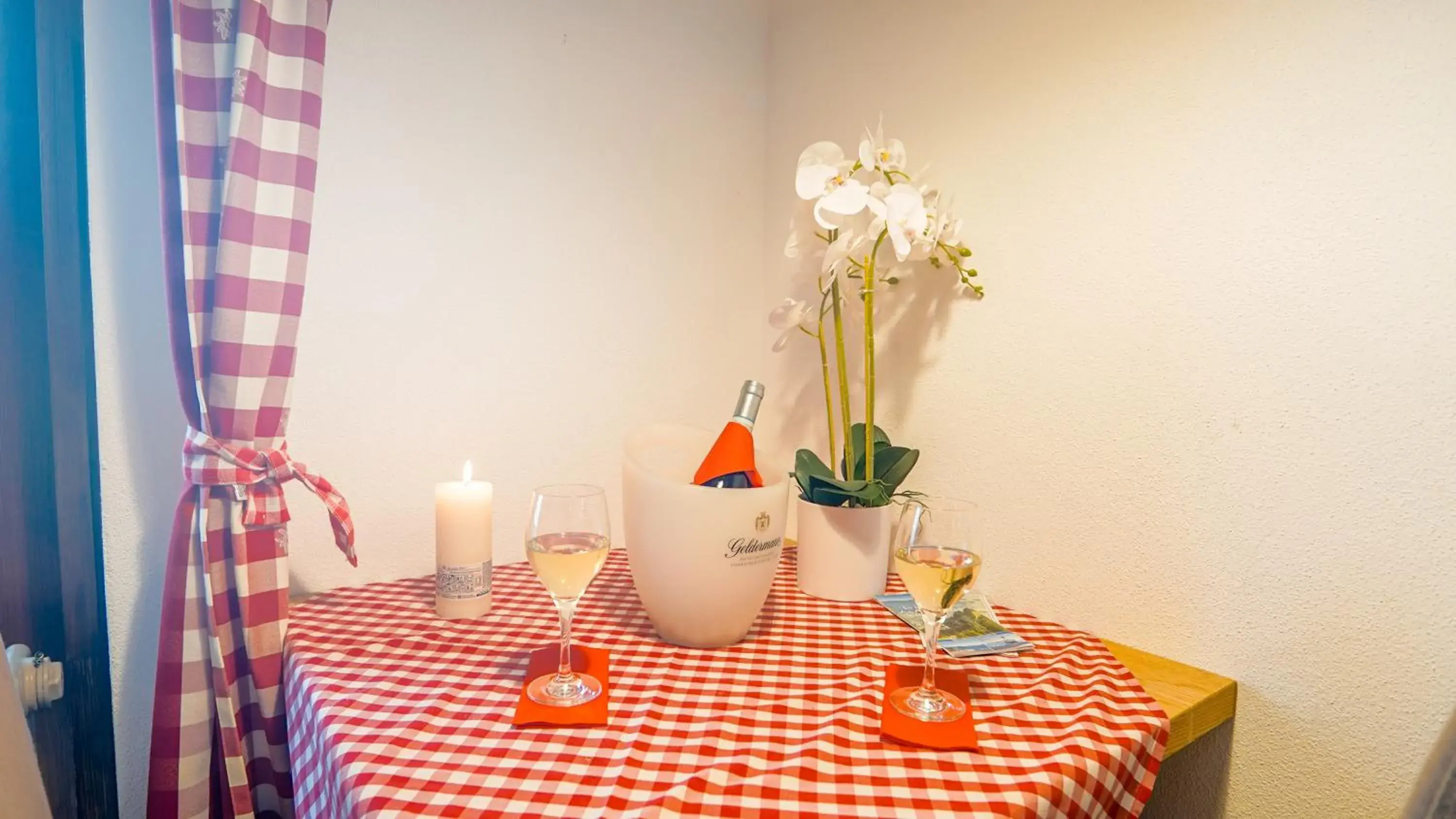 Double Room with Balcony in Landgasthof zum Papyrer - Erholung im Urlaubsgebiet Double Room with Balcony in Landgasthof zum Papyrer - Erholung im Urlaubsgebiet