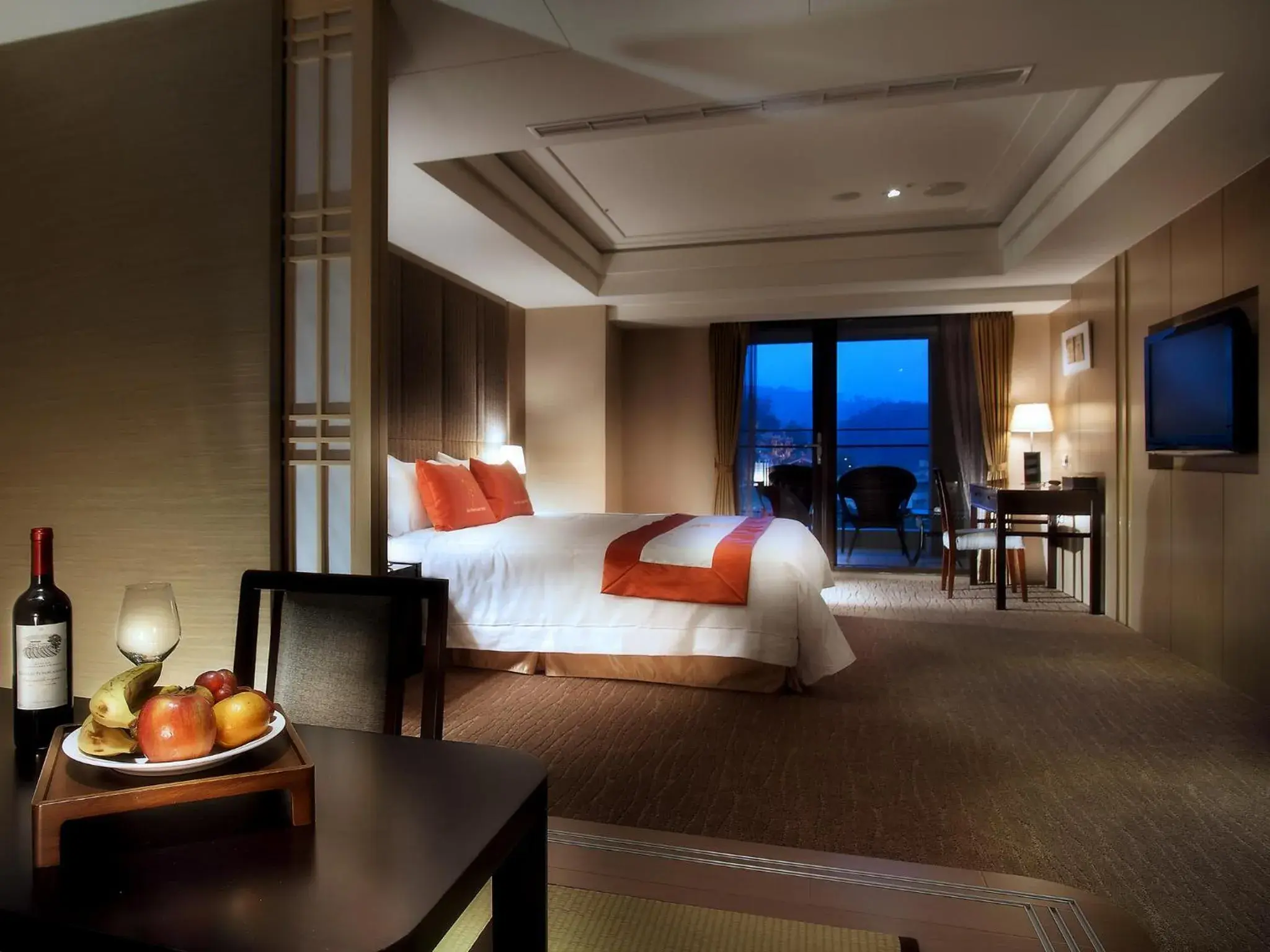 Bedroom, Bed in Sun Moon Lake Hotel Bedroom, Bed in Sun Moon Lake Hotel