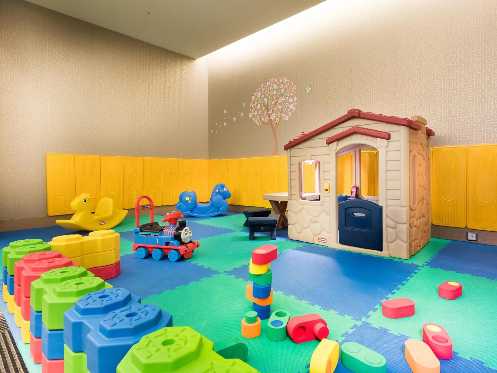 Children play ground in Sun Moon Lake Hotel