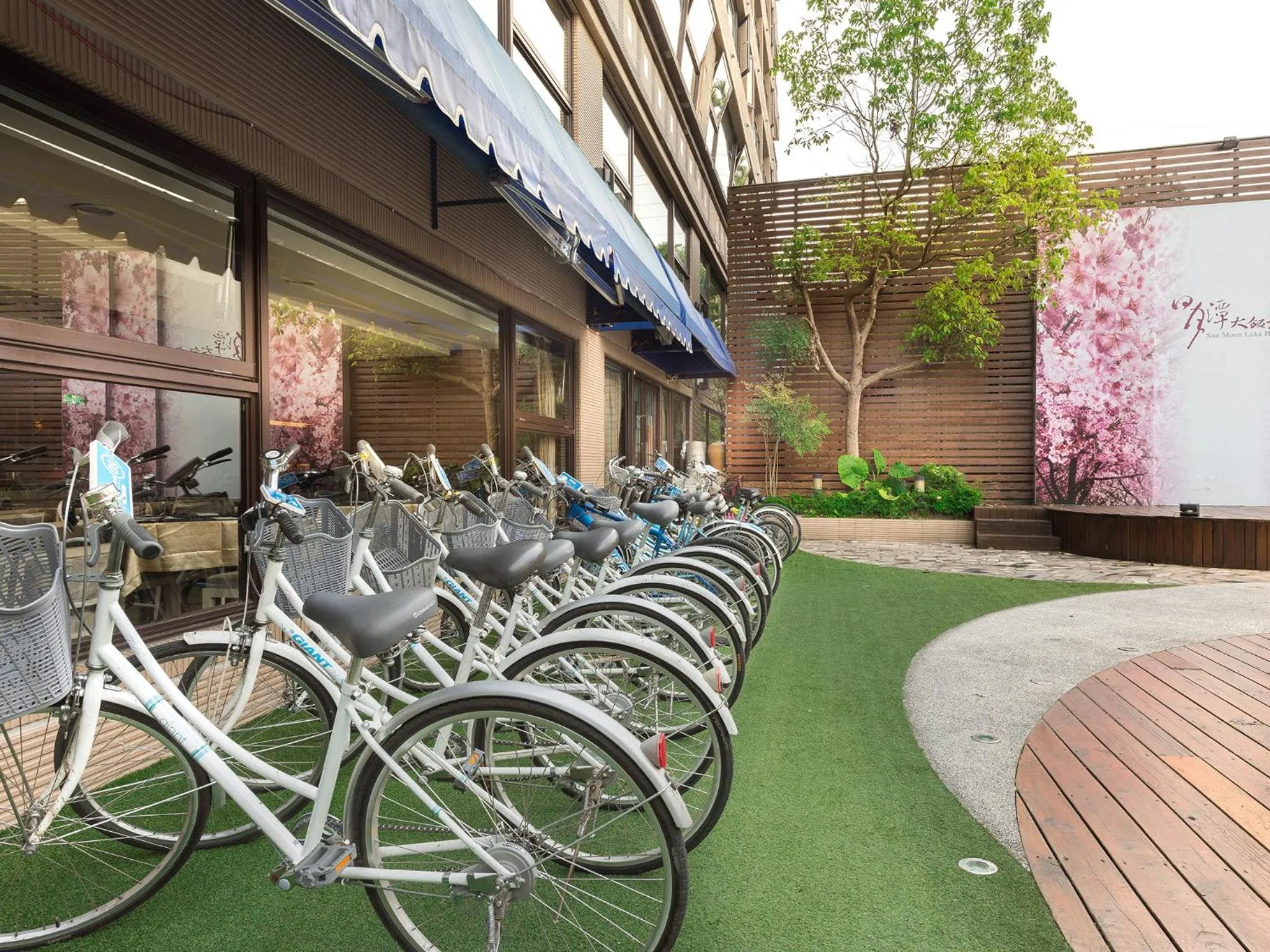 Patio in Sun Moon Lake Hotel