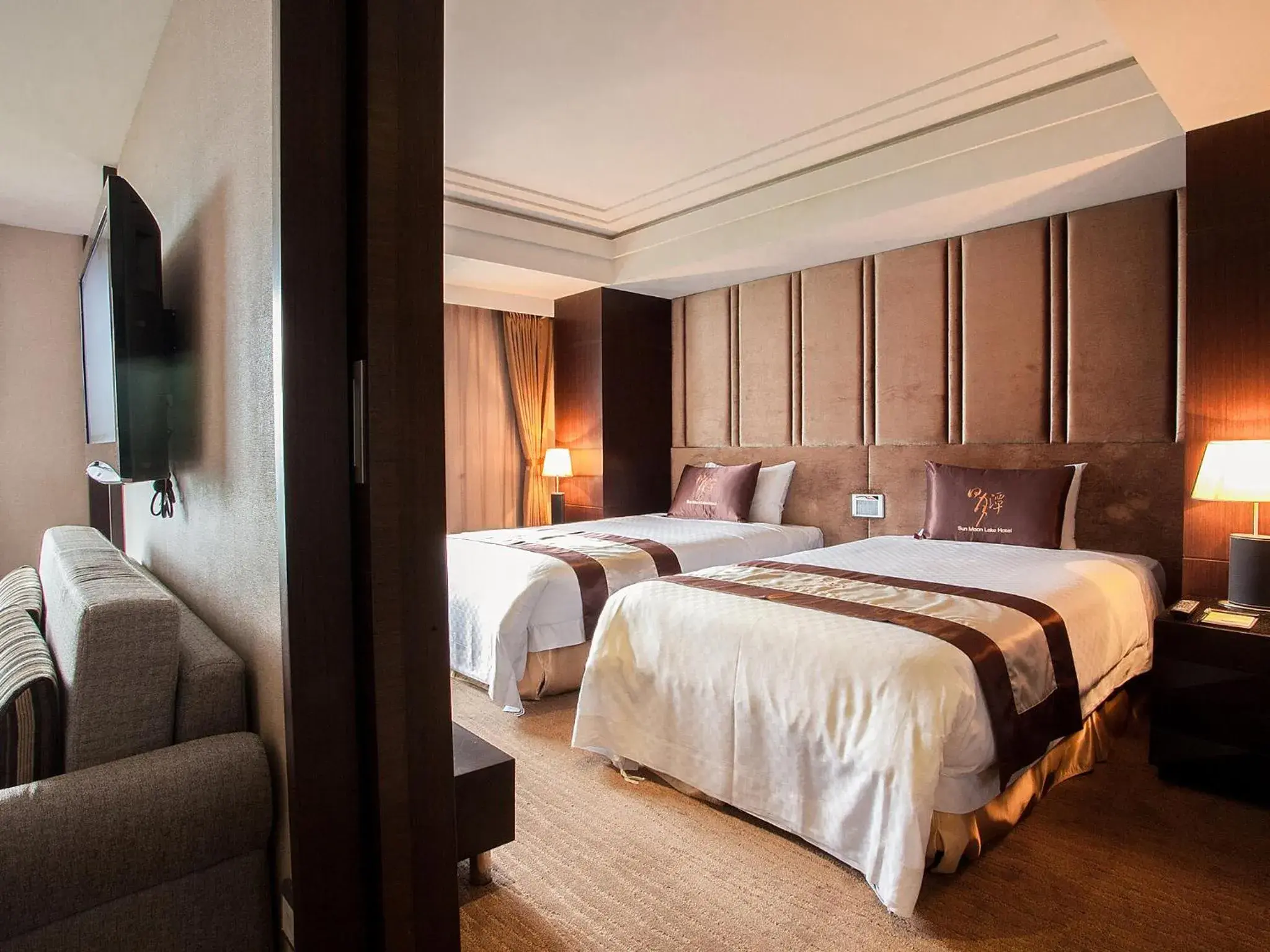 TV and multimedia, Bed in Sun Moon Lake Hotel TV and multimedia, Bed in Sun Moon Lake Hotel