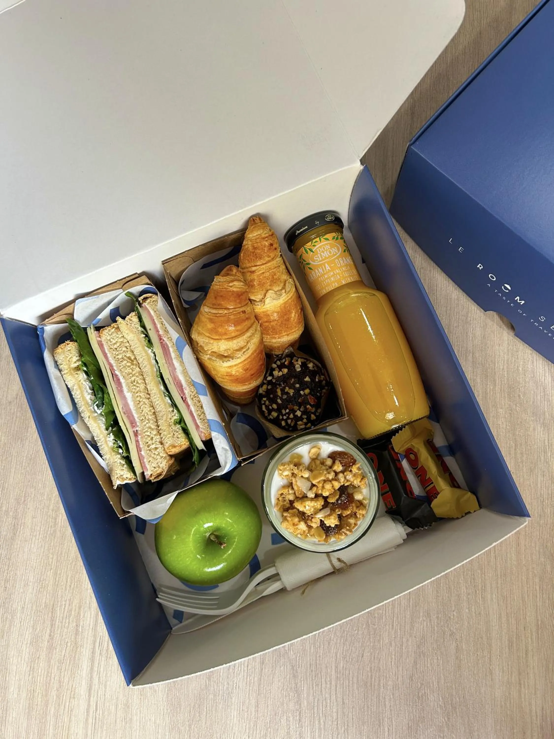 Breakfast in Gran Central Suites