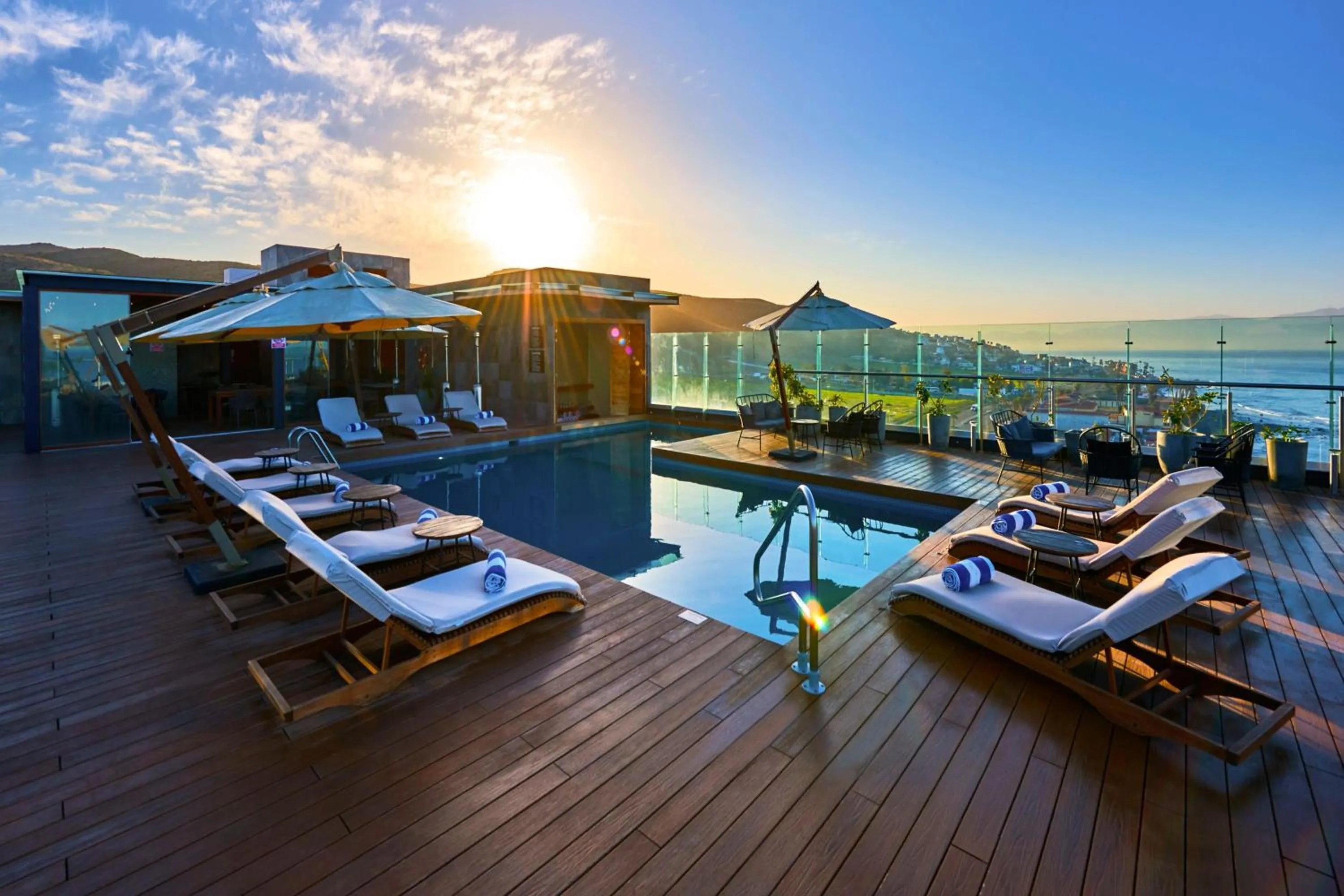 Swimming pool in City Express Plus by Marriott Ensenada