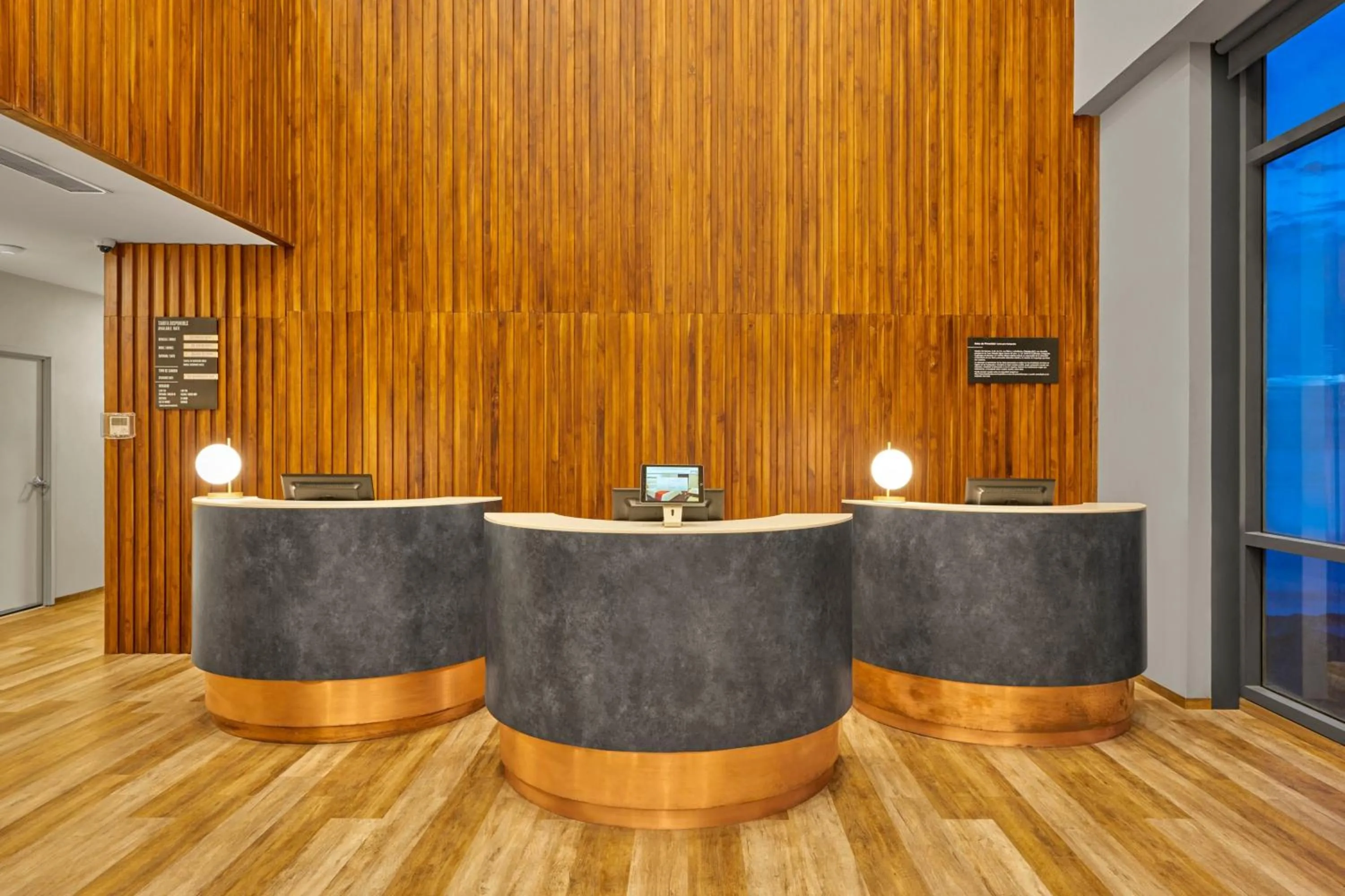 Lobby or reception in City Express Plus by Marriott Ensenada