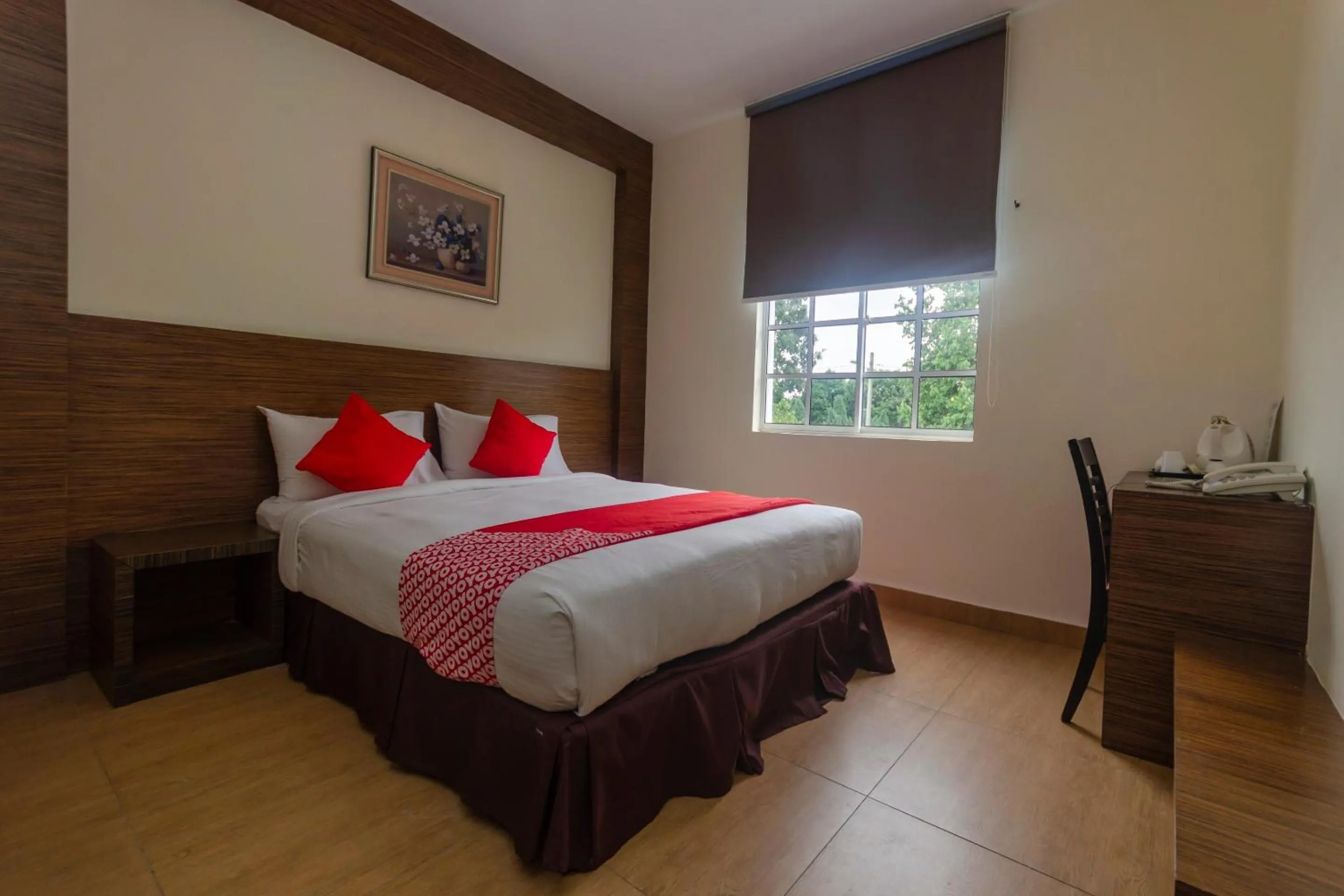 Bedroom, Bed in Hotel O The Vintage Hotel