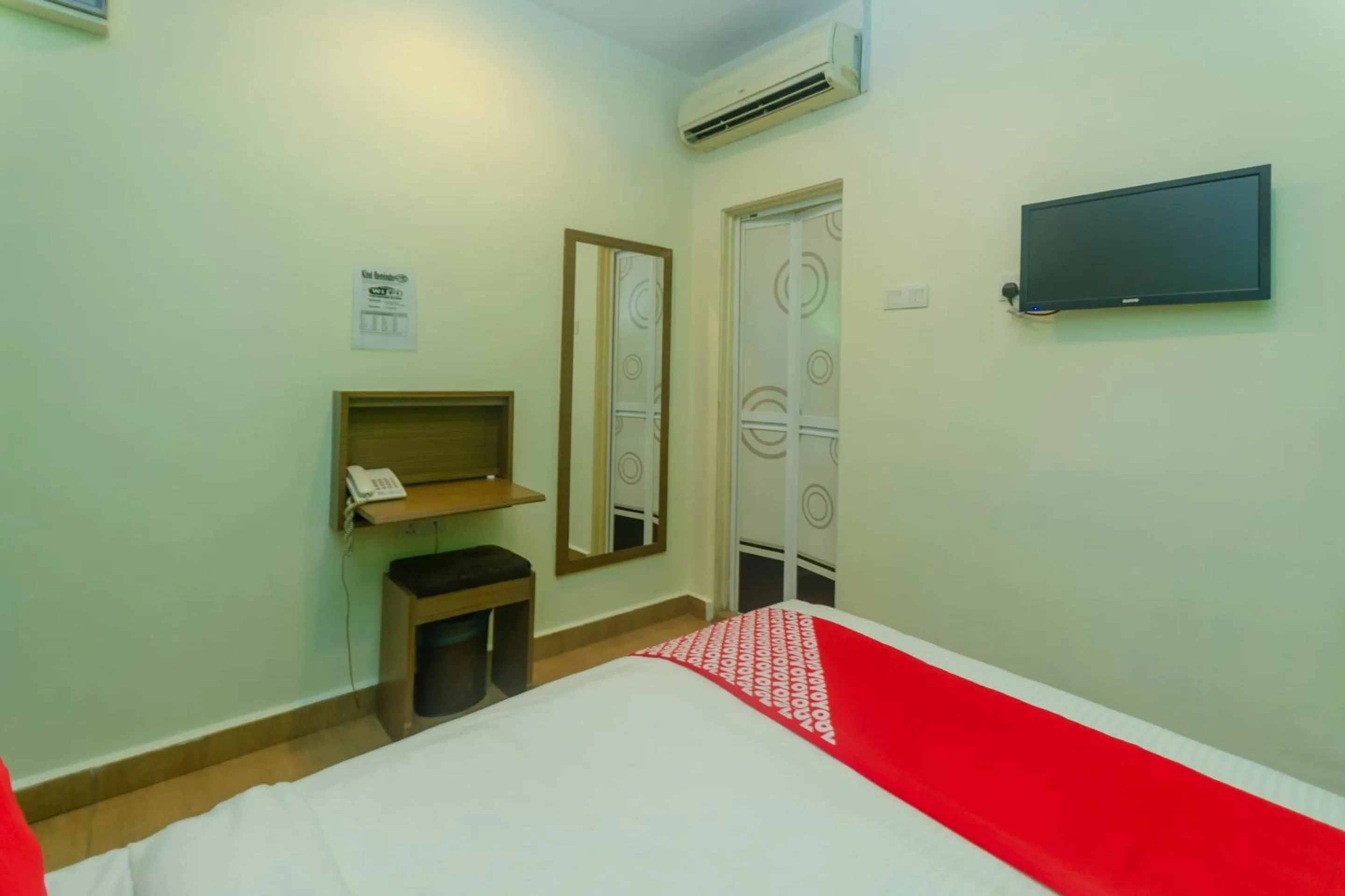 Bedroom, Bed in Hotel O The Vintage Hotel