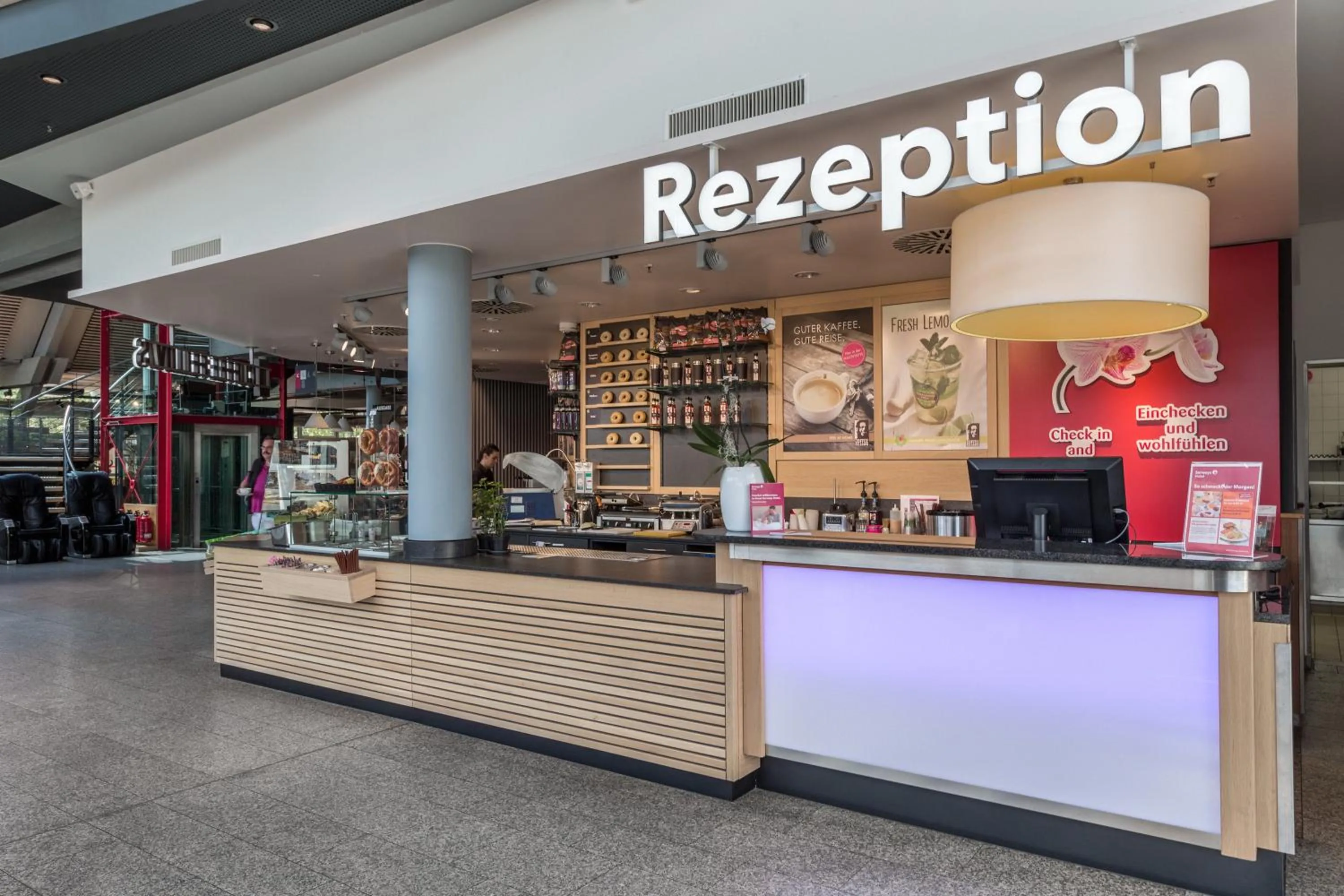 Lobby or reception in Serways Hotel Spessart