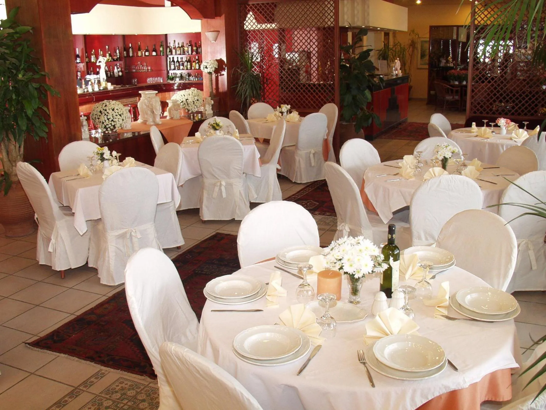 Restaurant/places to eat, Banquet Facilities in Hotel Platon Beach