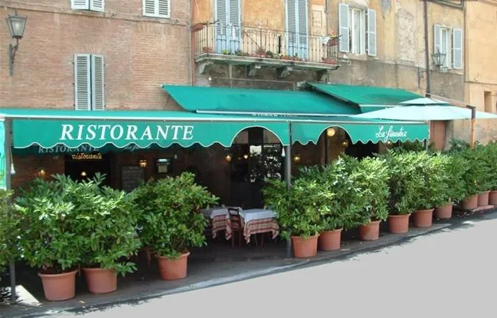 Restaurant/places to eat in Al Mercato B&B