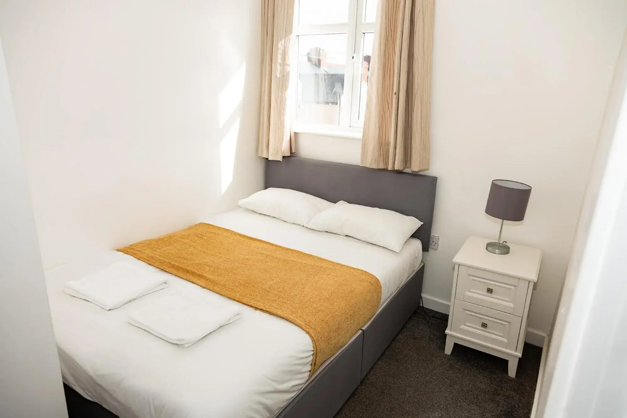 Bedroom, Bed in Alexander Apartments Roker