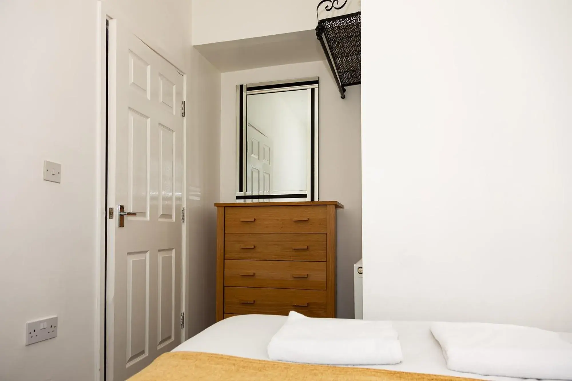 Bedroom, Bed in Alexander Apartments Roker