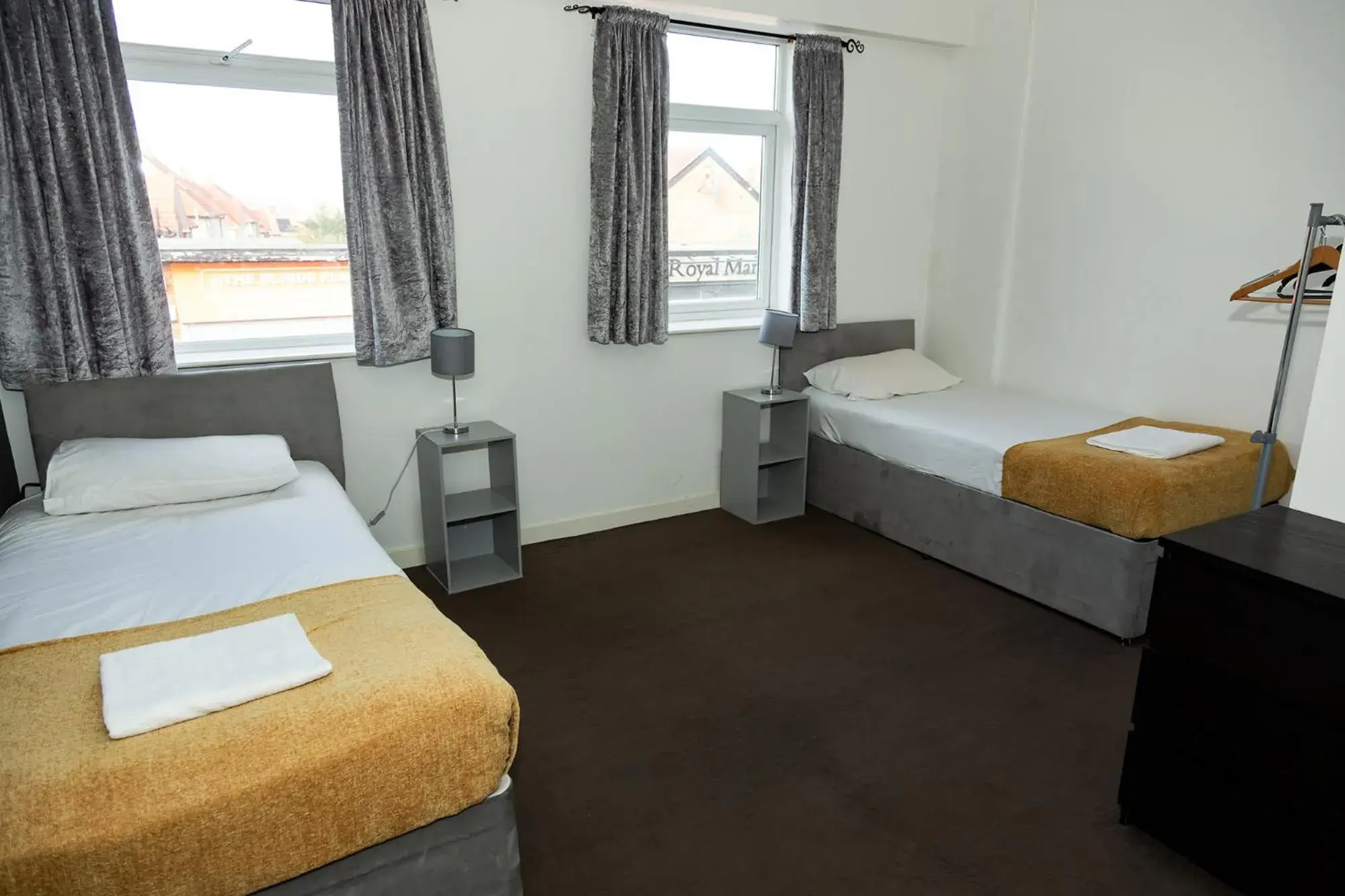 Bedroom, Bed in Alexander Apartments Roker