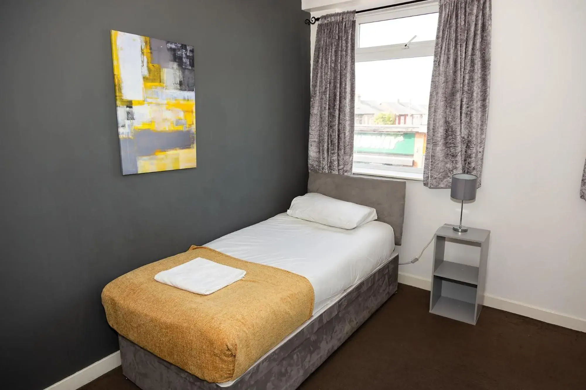 Bedroom, Bed in Alexander Apartments Roker