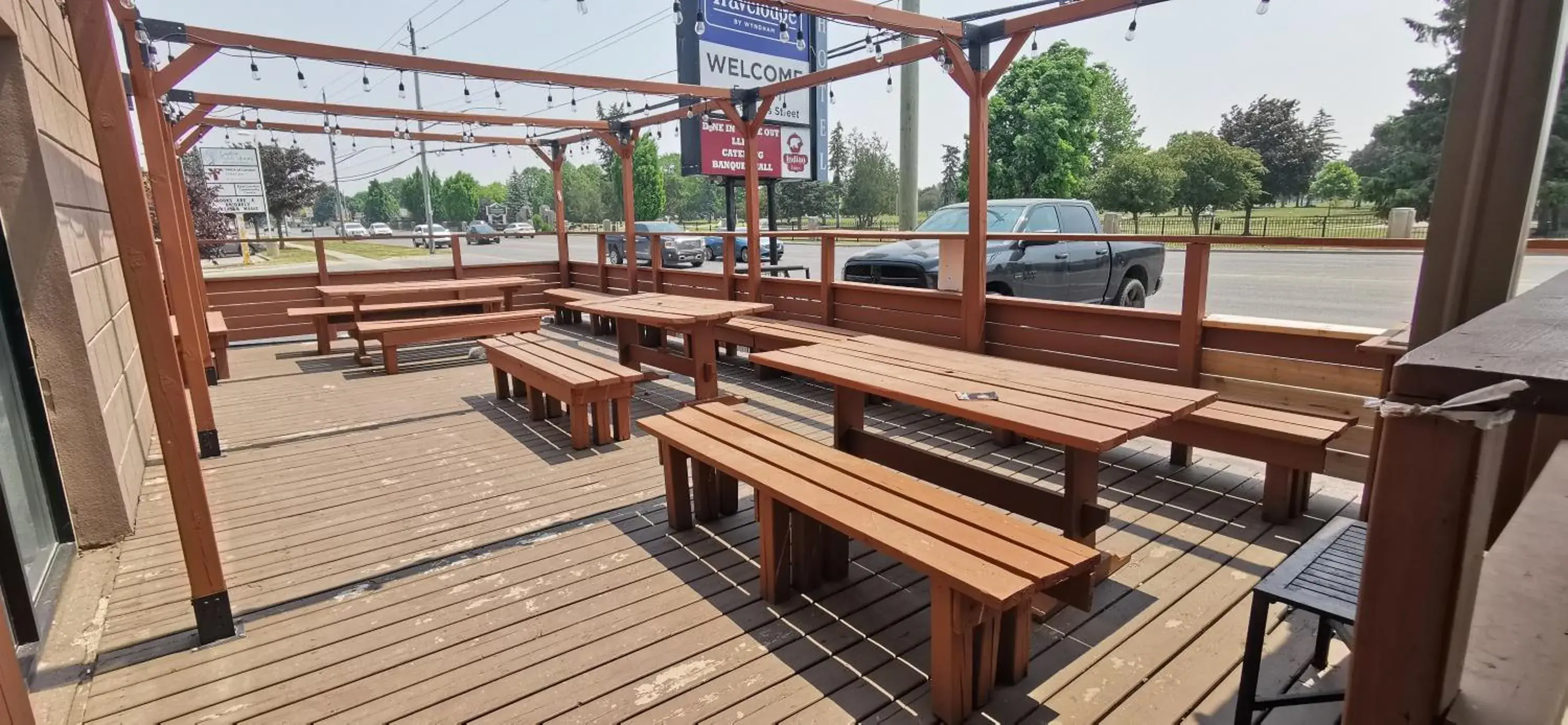 Property building in Travelodge by Wyndham London Ontario Property building in Travelodge by Wyndham London Ontario