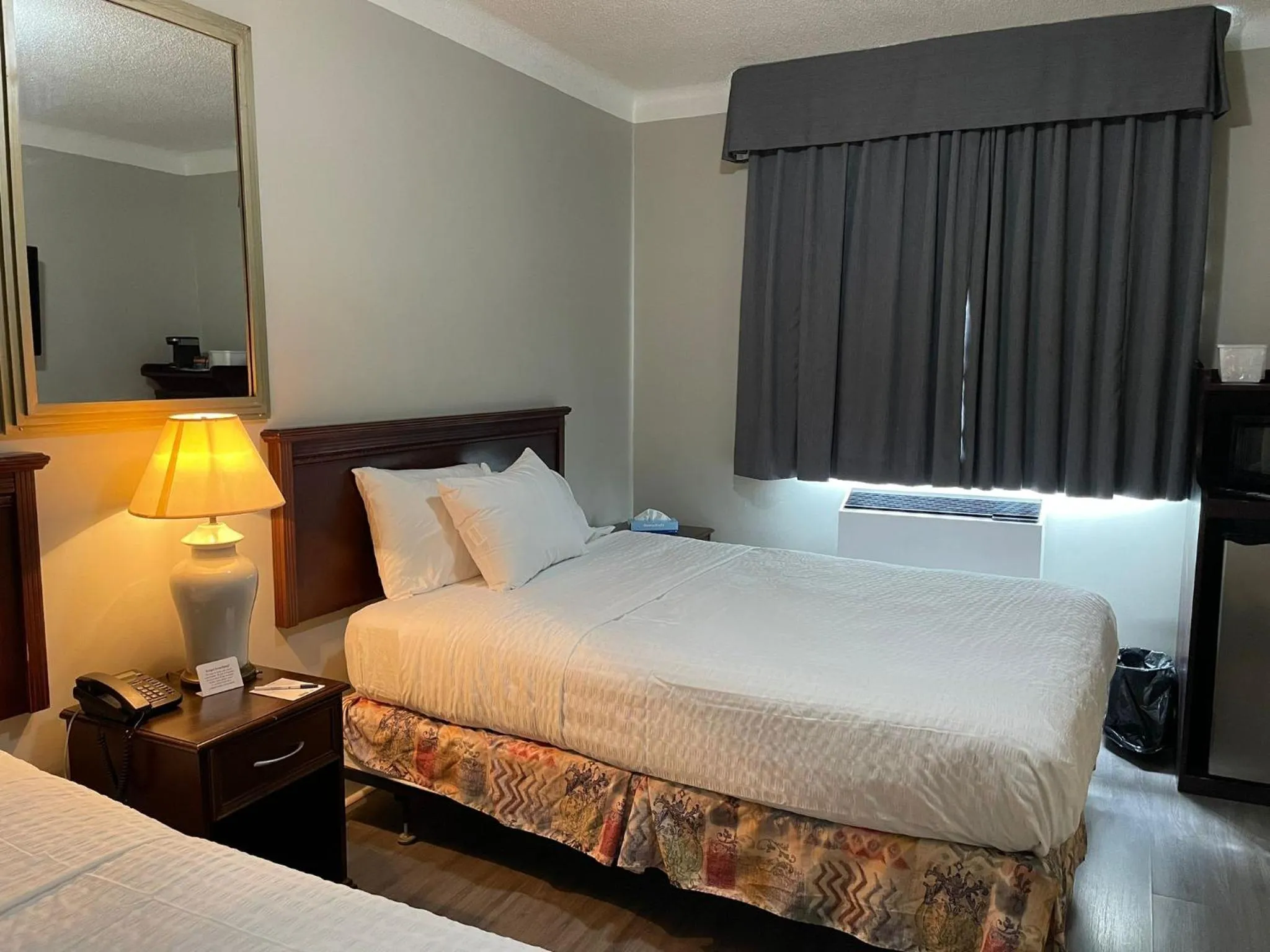 Bedroom, Bed in Travelodge by Wyndham London Ontario