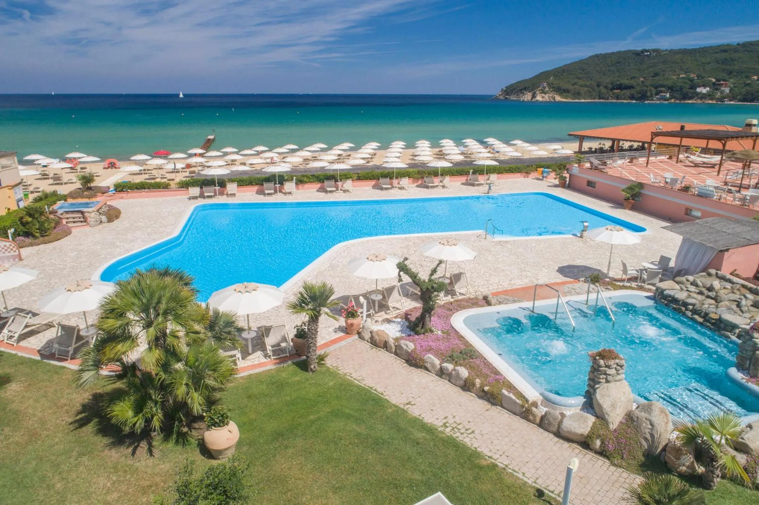 Swimming pool in Hotel Del Golfo