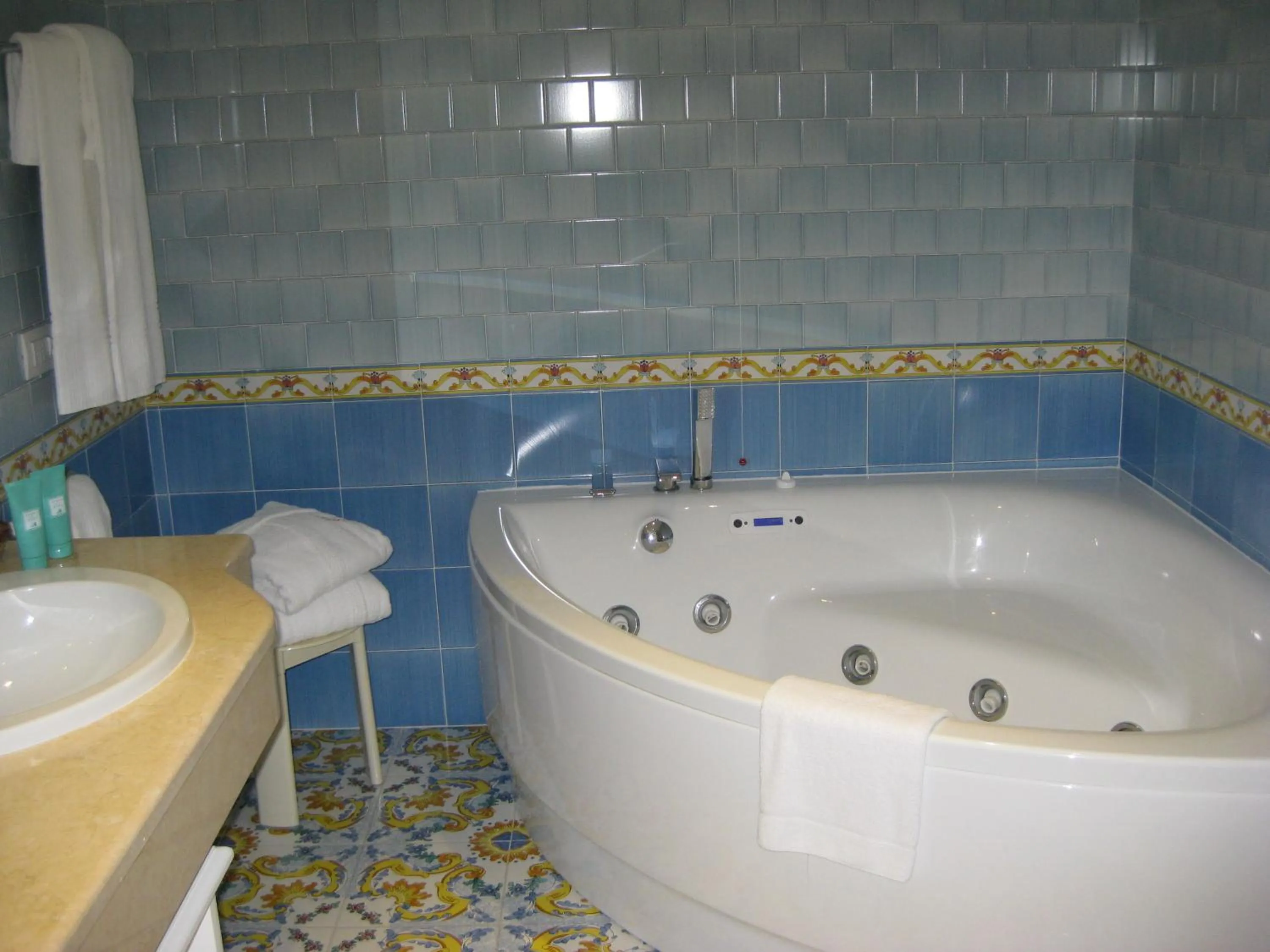 Bathroom in Hotel Del Golfo