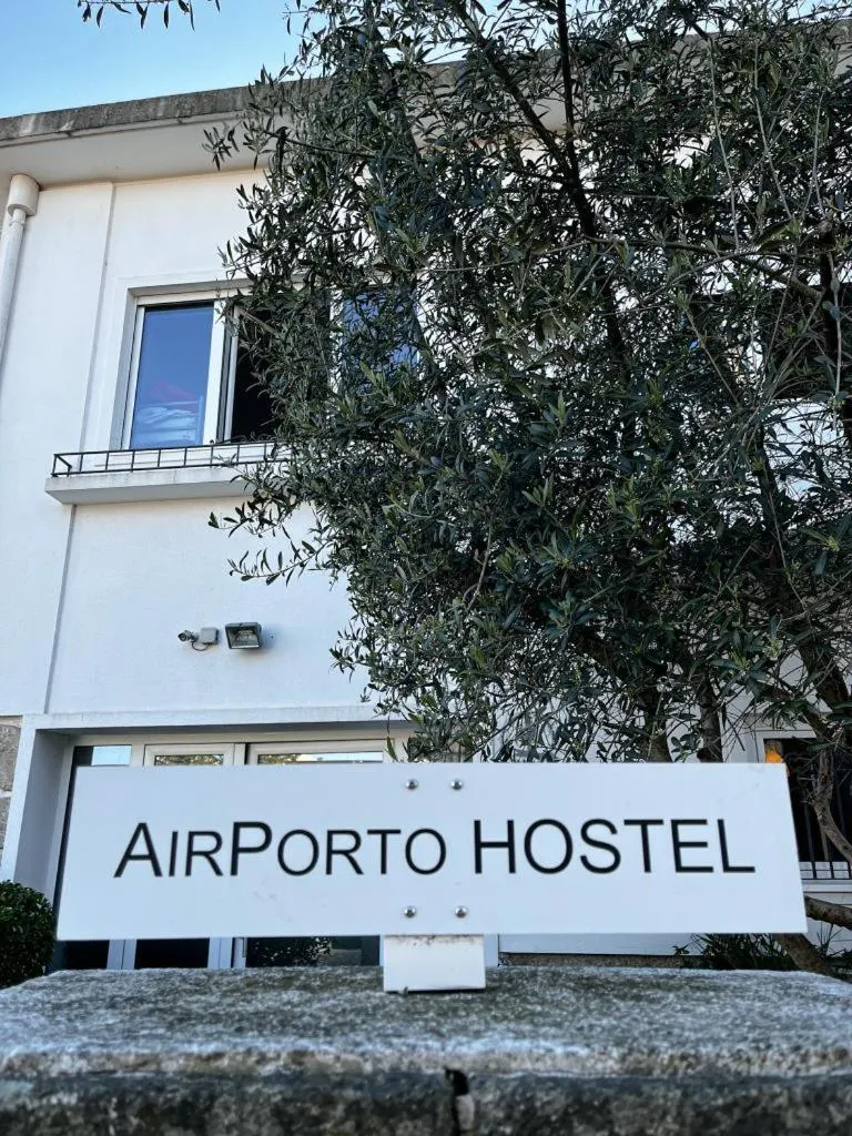 Property building in AirPorto Hostel