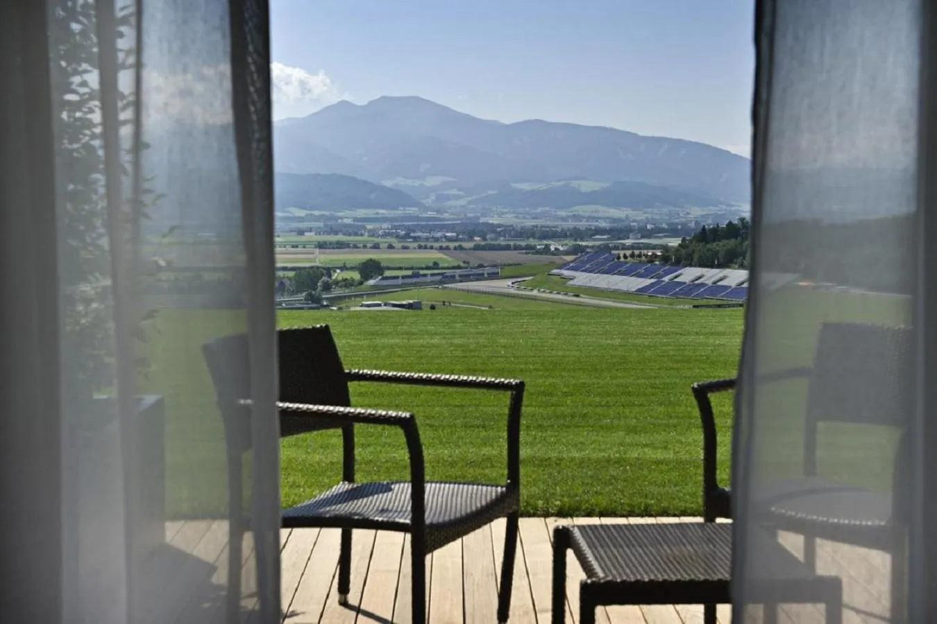Balcony/Terrace in WIEDERERÖFFNUNG - TAUROA Schönberghof Spielberg