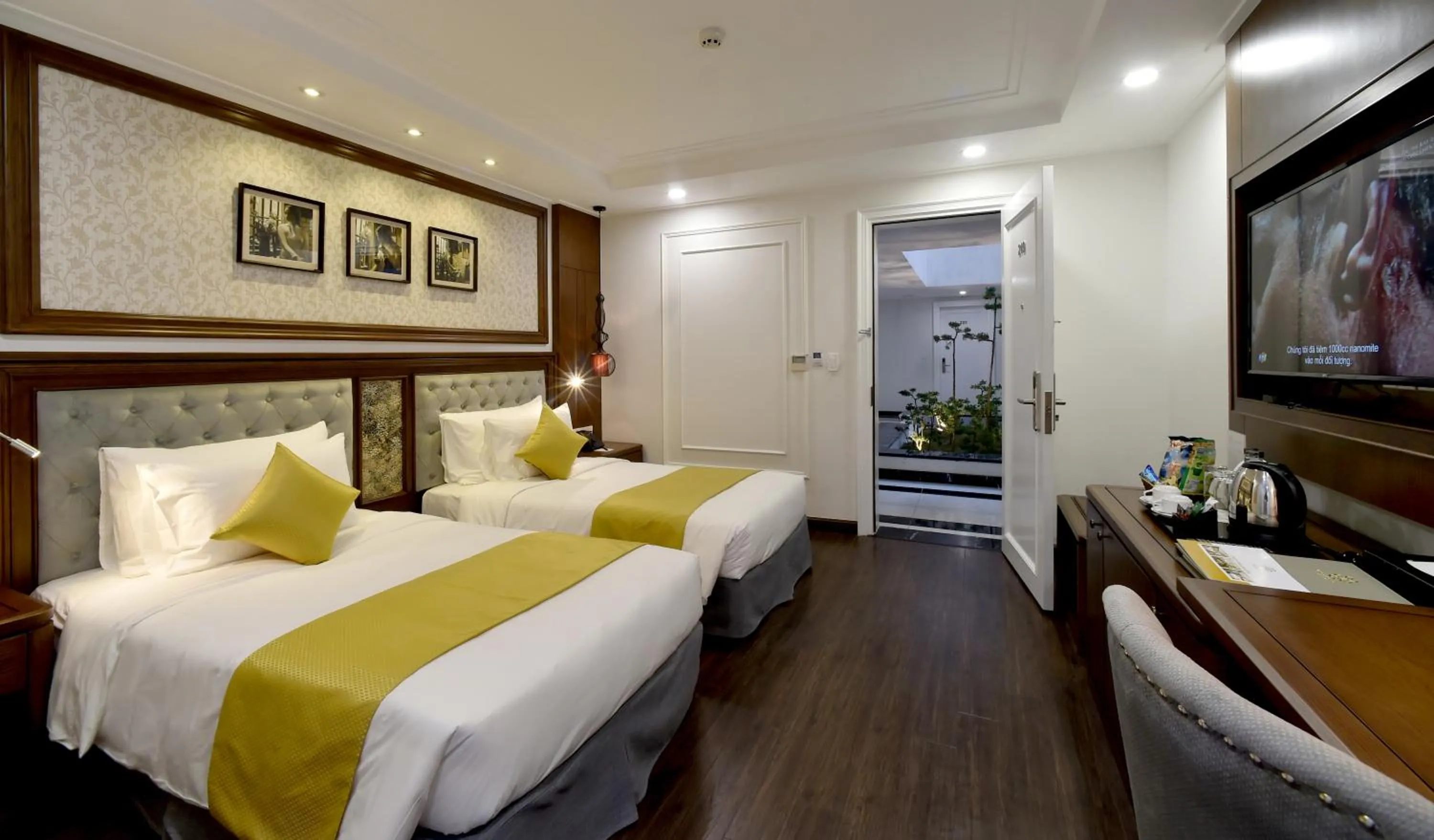 Bed in Garco Dragon Hotel 2