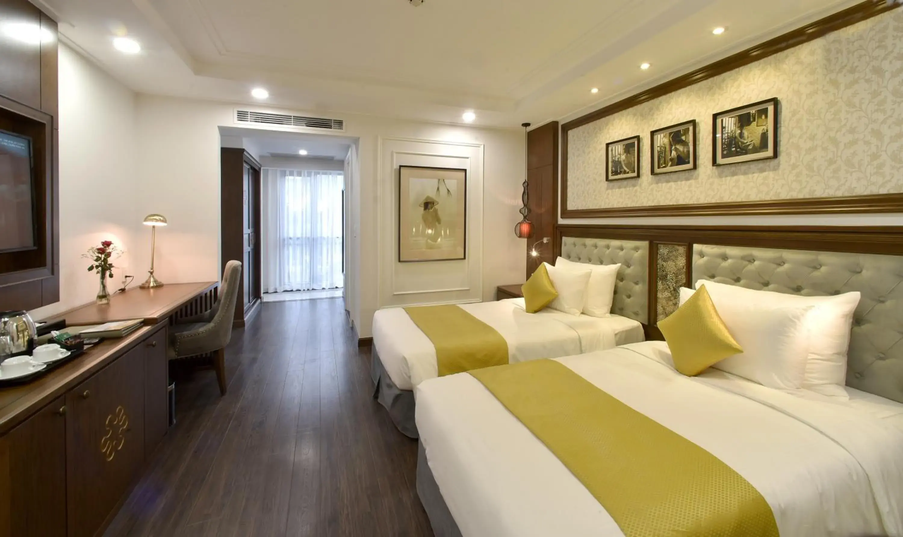 Deluxe Twin Room in Garco Dragon Hotel 2 Deluxe Twin Room in Garco Dragon Hotel 2